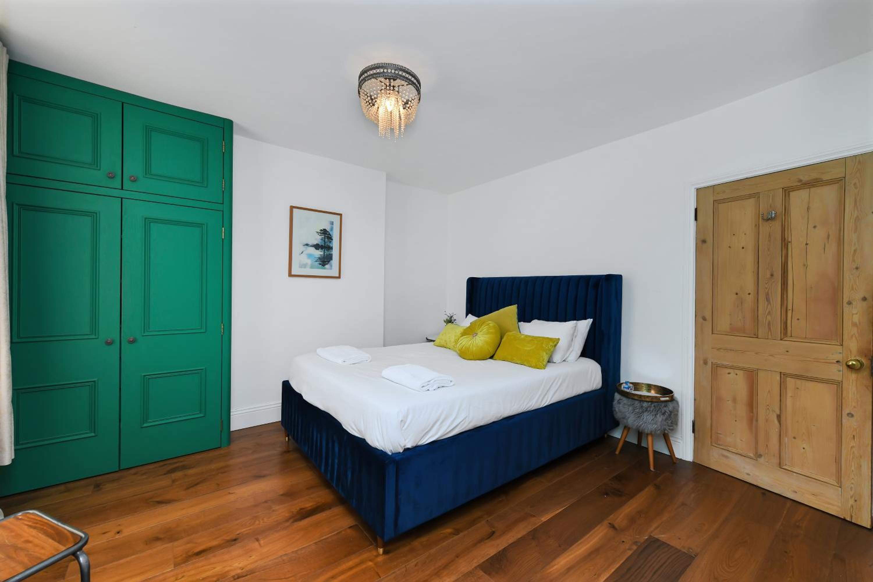 Convenient 3-Bed Near Bingham Station & Town Centre