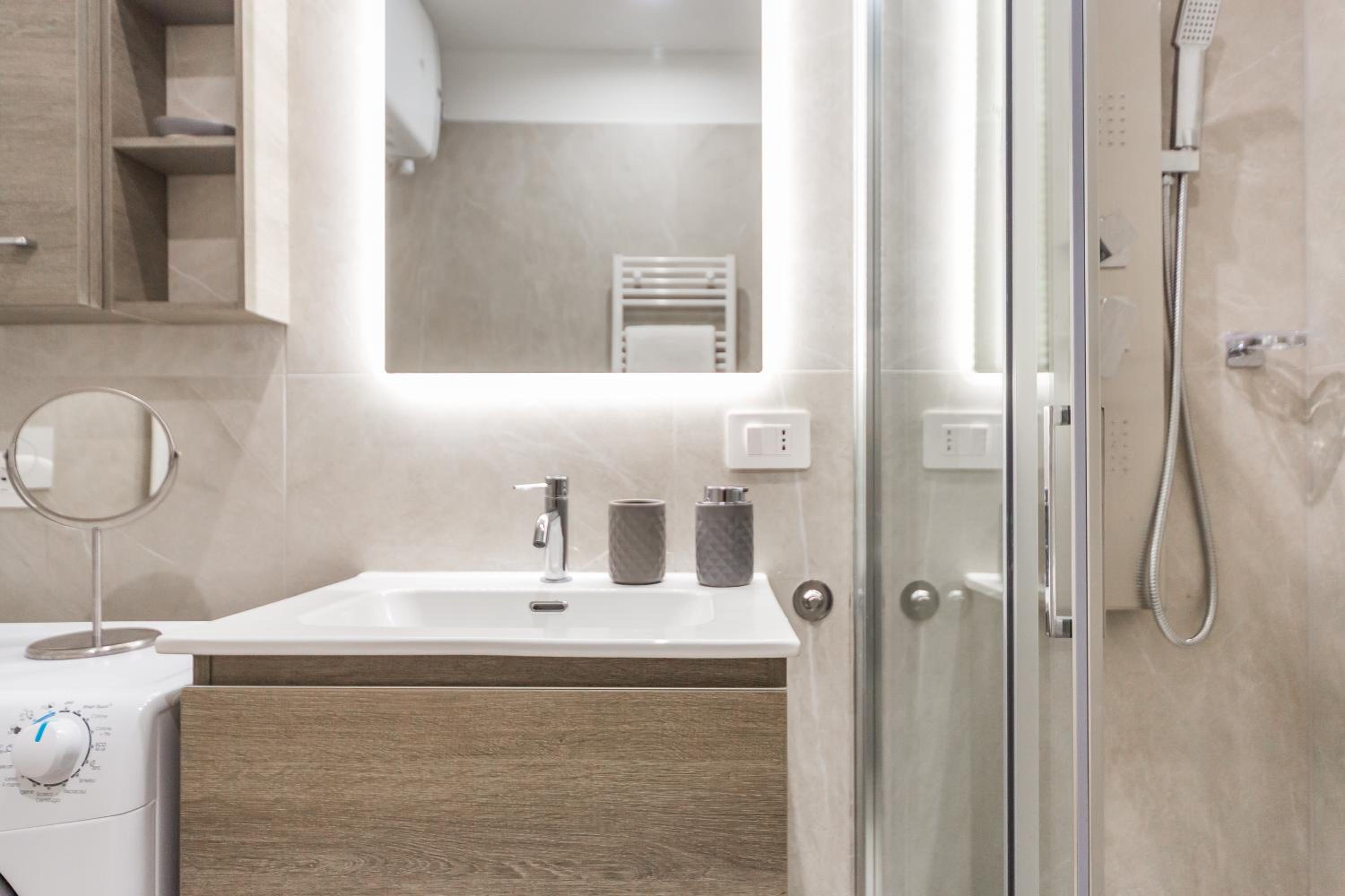 Regina24 Luxury Suite - Elegante appartamento a Porta Venezia, 5 min dalla metro