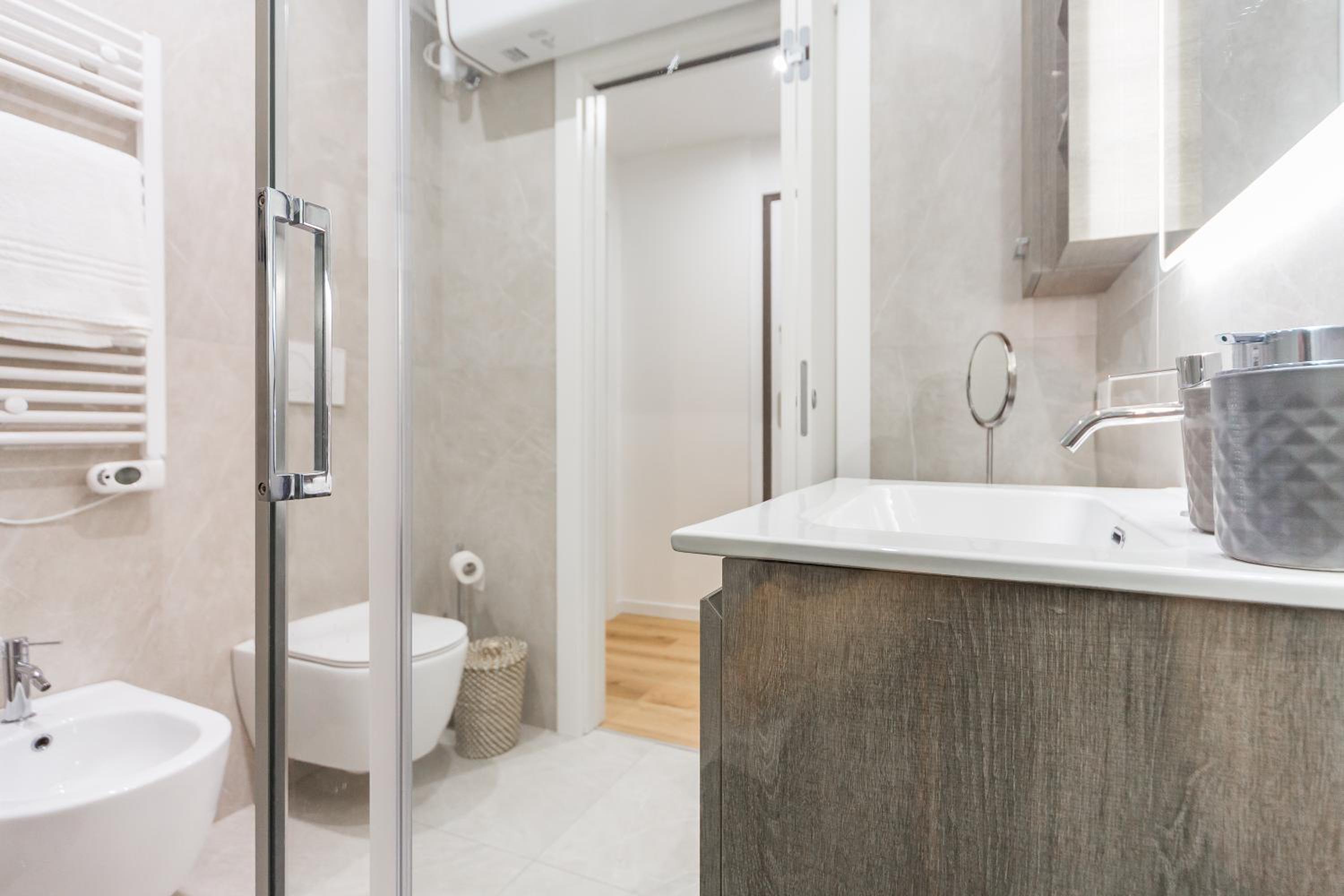 Regina24 Luxury Suite - Elegante appartamento a Porta Venezia, 5 min dalla metro