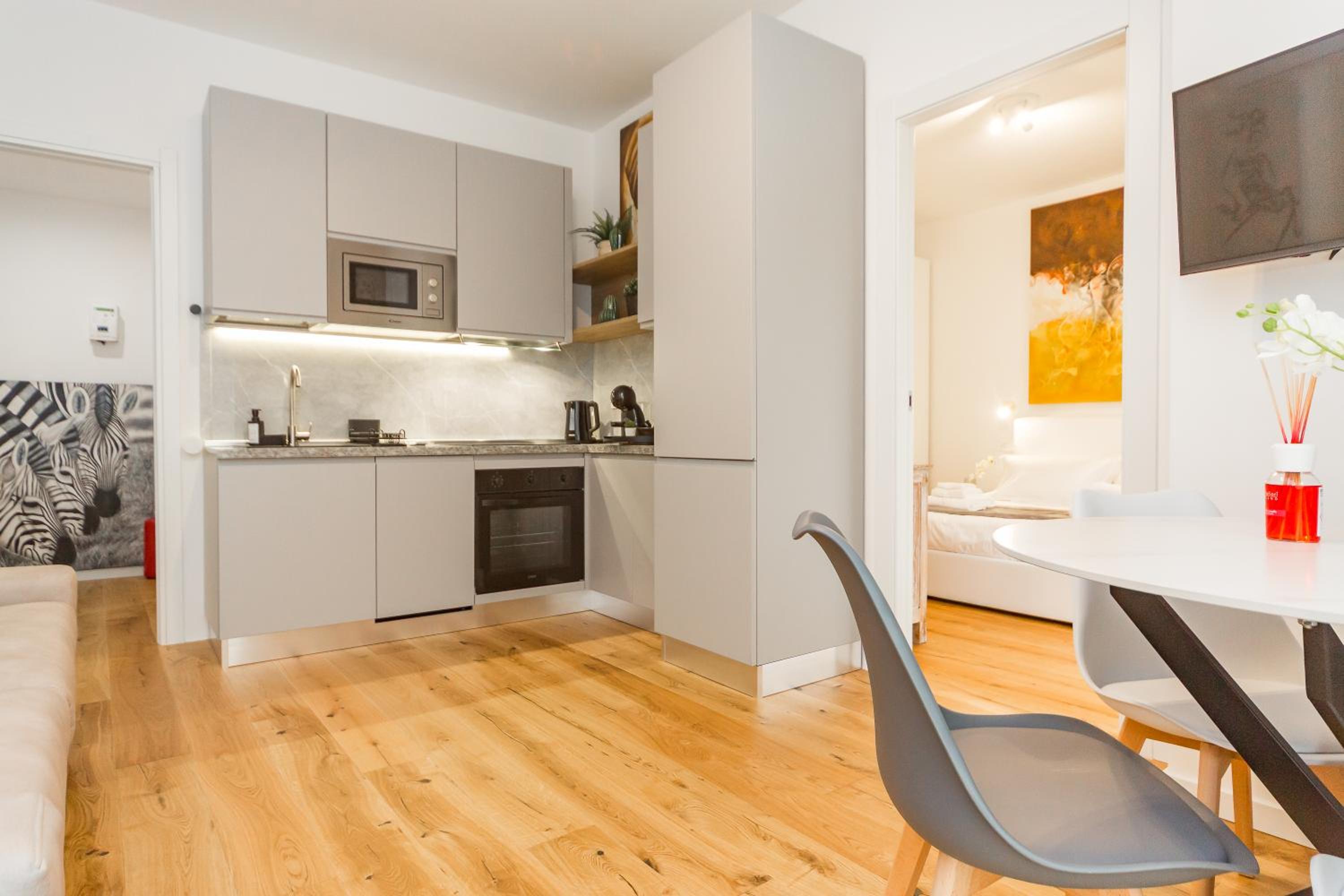 Regina24 Luxury Suite - Elegante appartamento a Porta Venezia, 5 min dalla metro