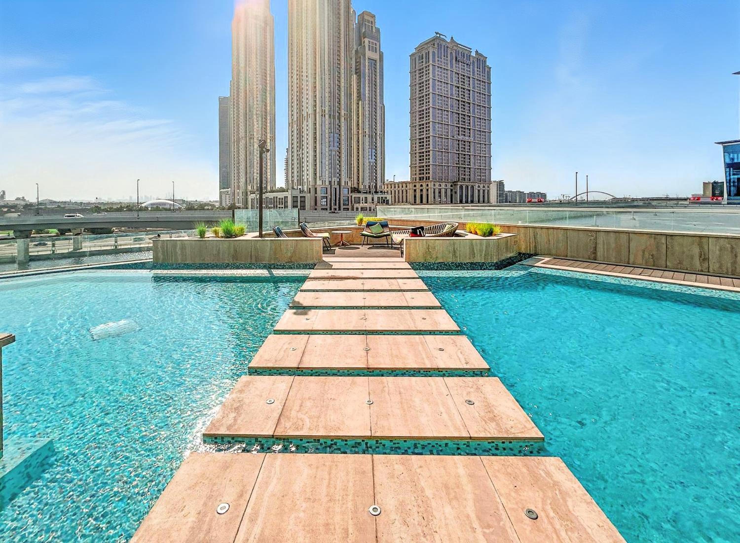 Luxury Suite Huge Terrace Canal and Gevora Views with Infinity Pool