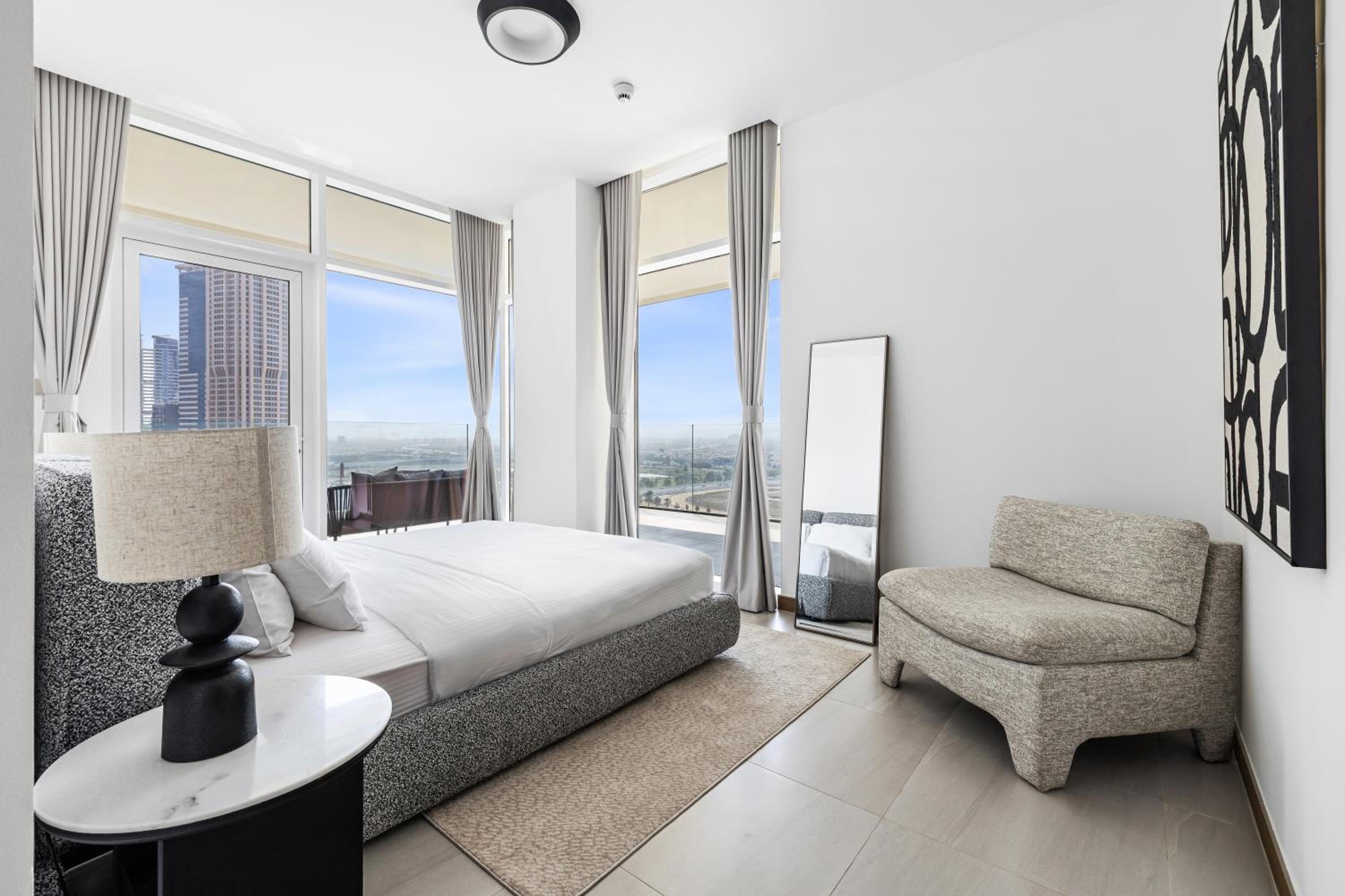 Luxury Suite Huge Terrace Canal and Gevora Views with Infinity Pool