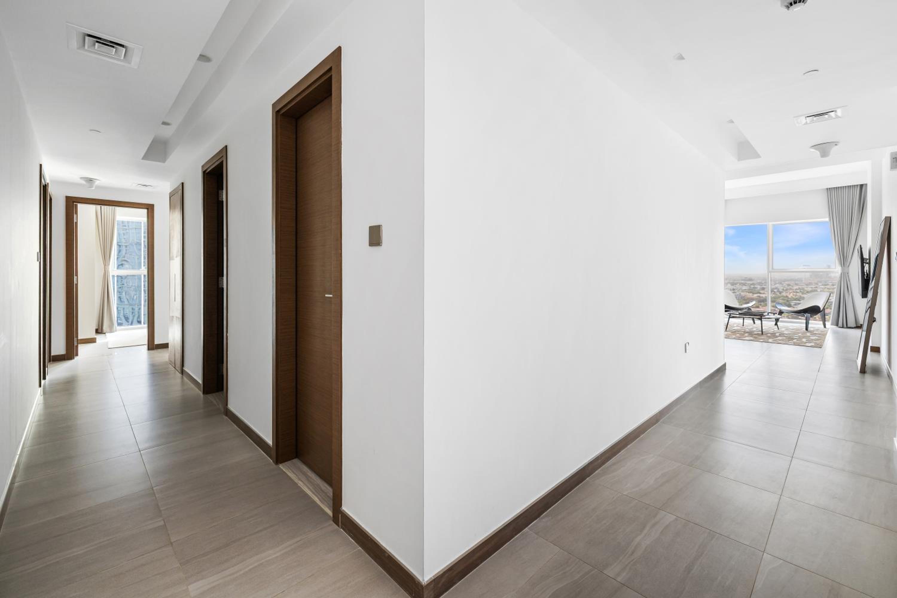 Luxury Suite Huge Terrace Canal and Gevora Views with Infinity Pool