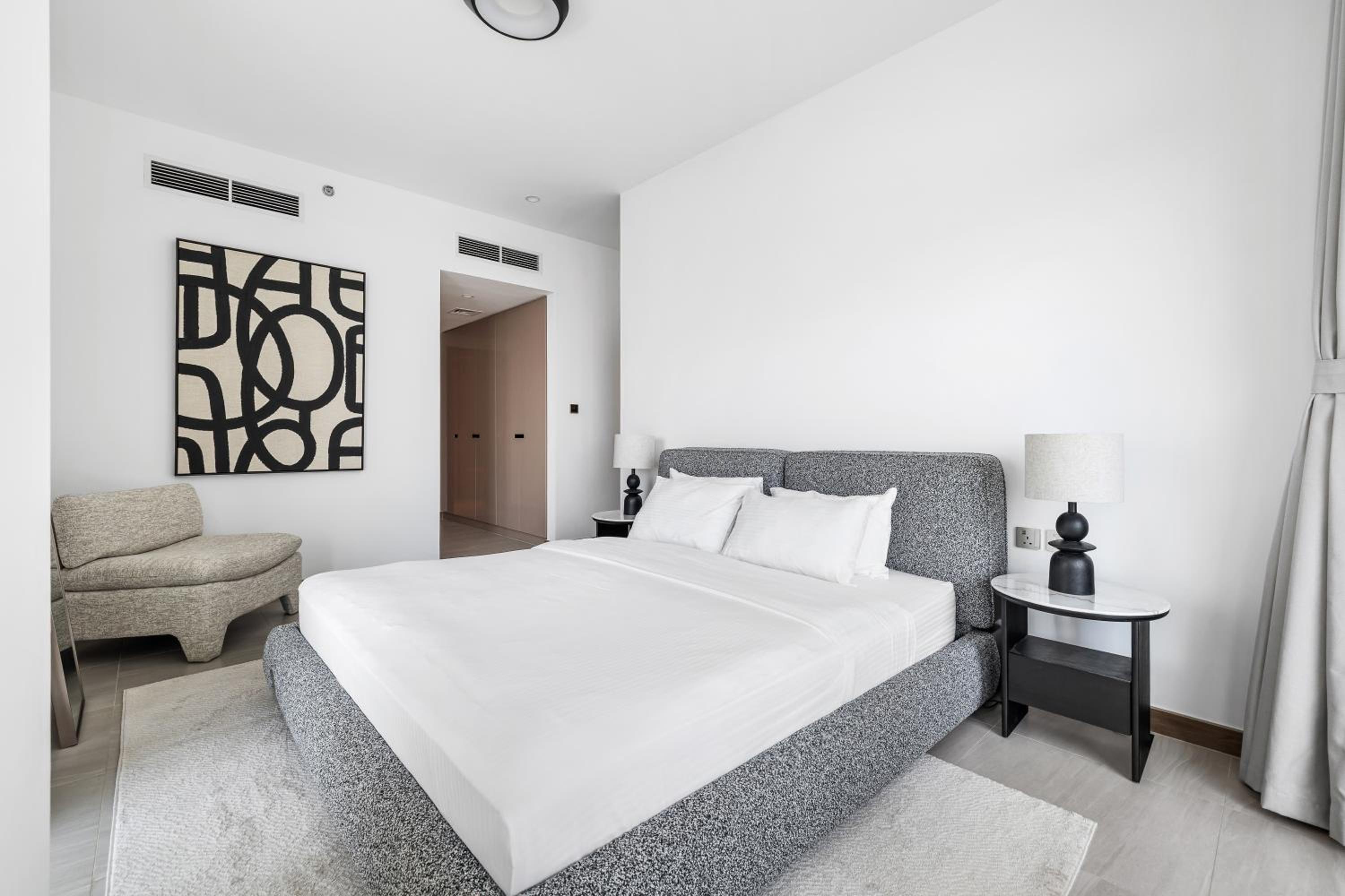Luxury Suite Huge Terrace Canal and Gevora Views with Infinity Pool