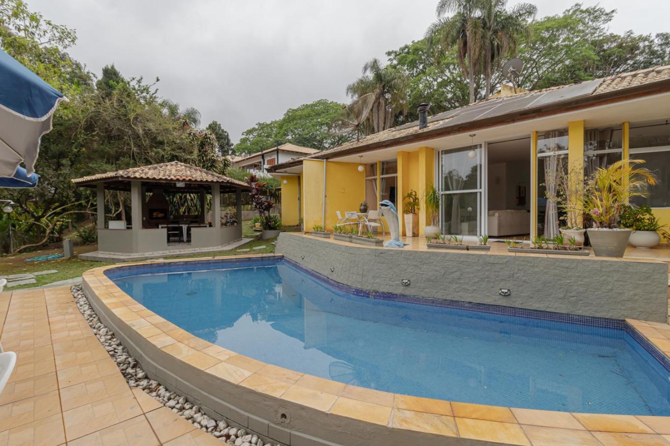 Casa de Campo com Piscina, Lareira e Churrasqueira