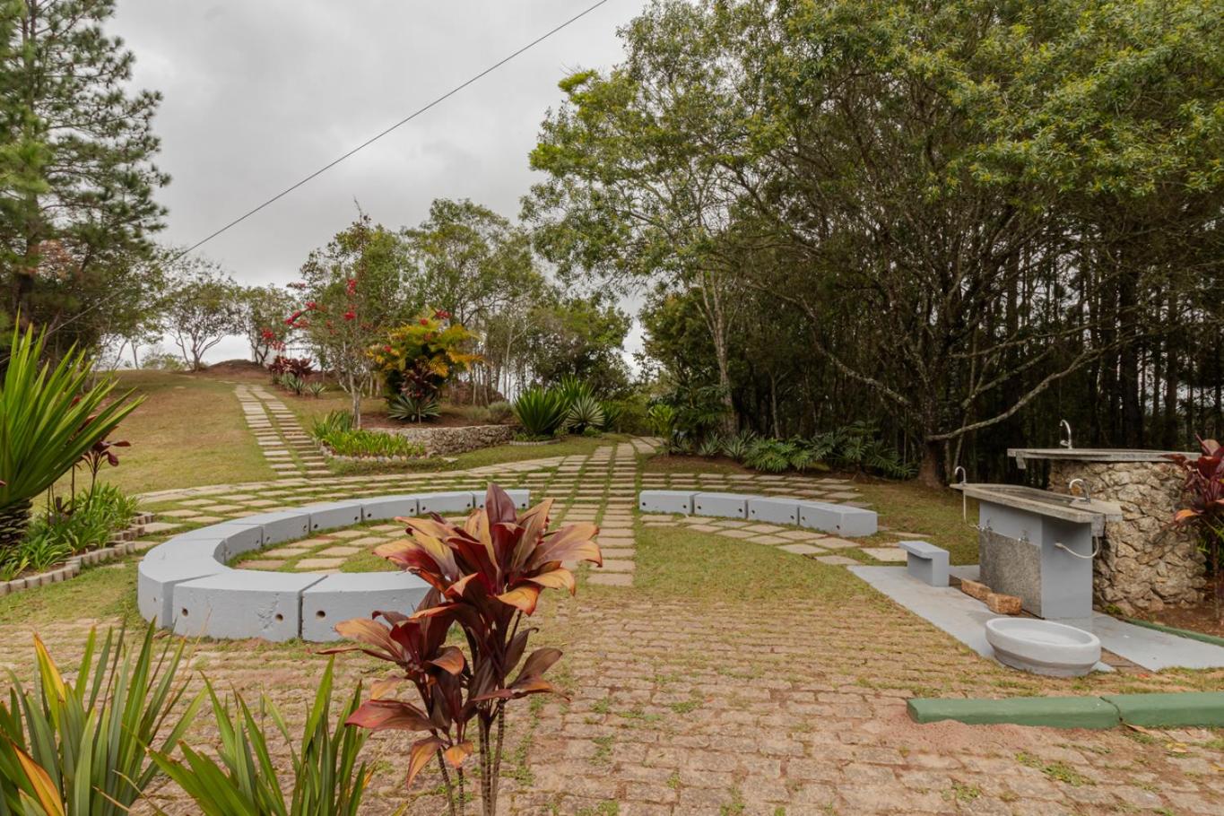 Casa de Campo com Piscina, Lareira e Churrasqueira