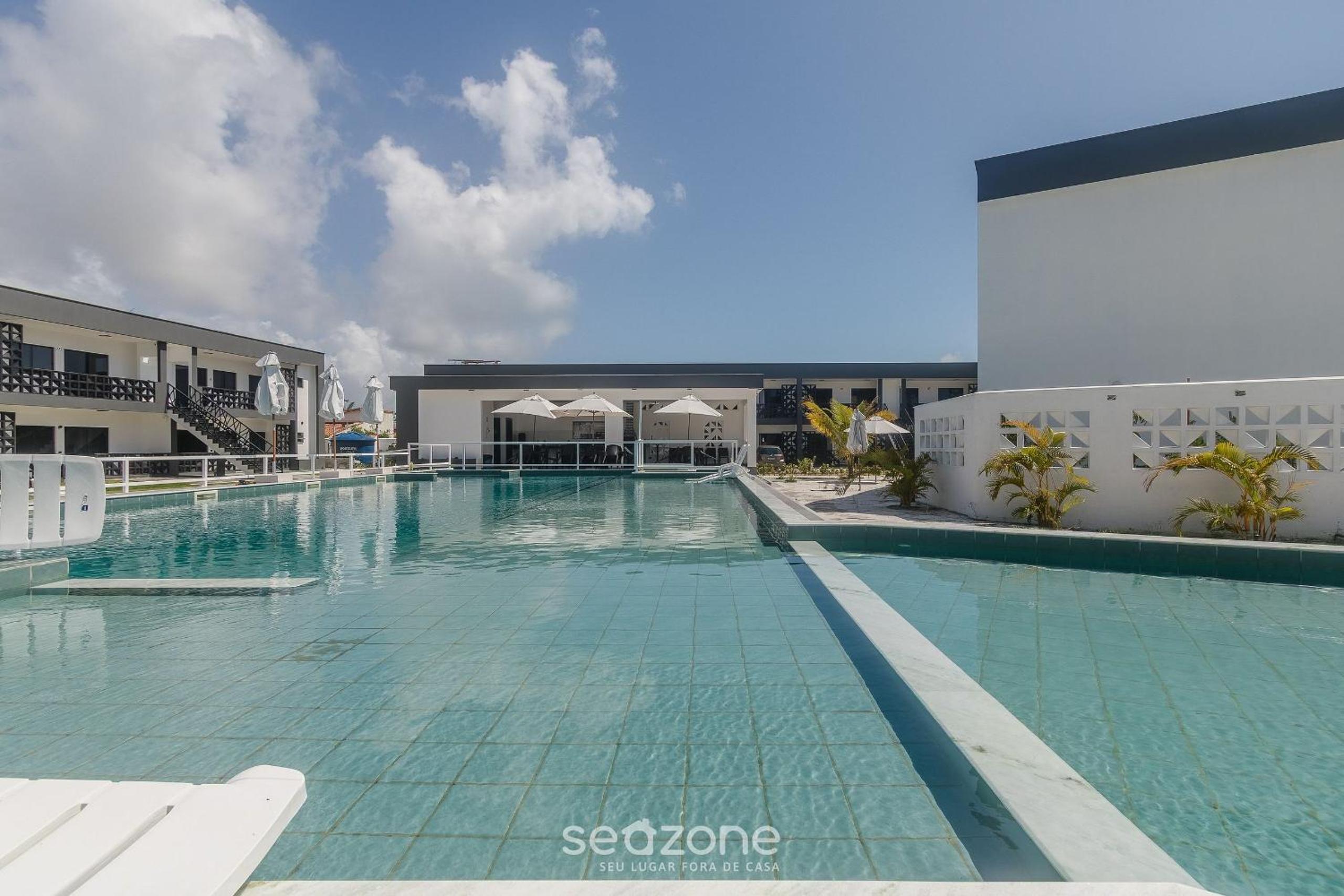 Apts in a condo with barbecue and pool in the best location of Porto Seguro – DVBs