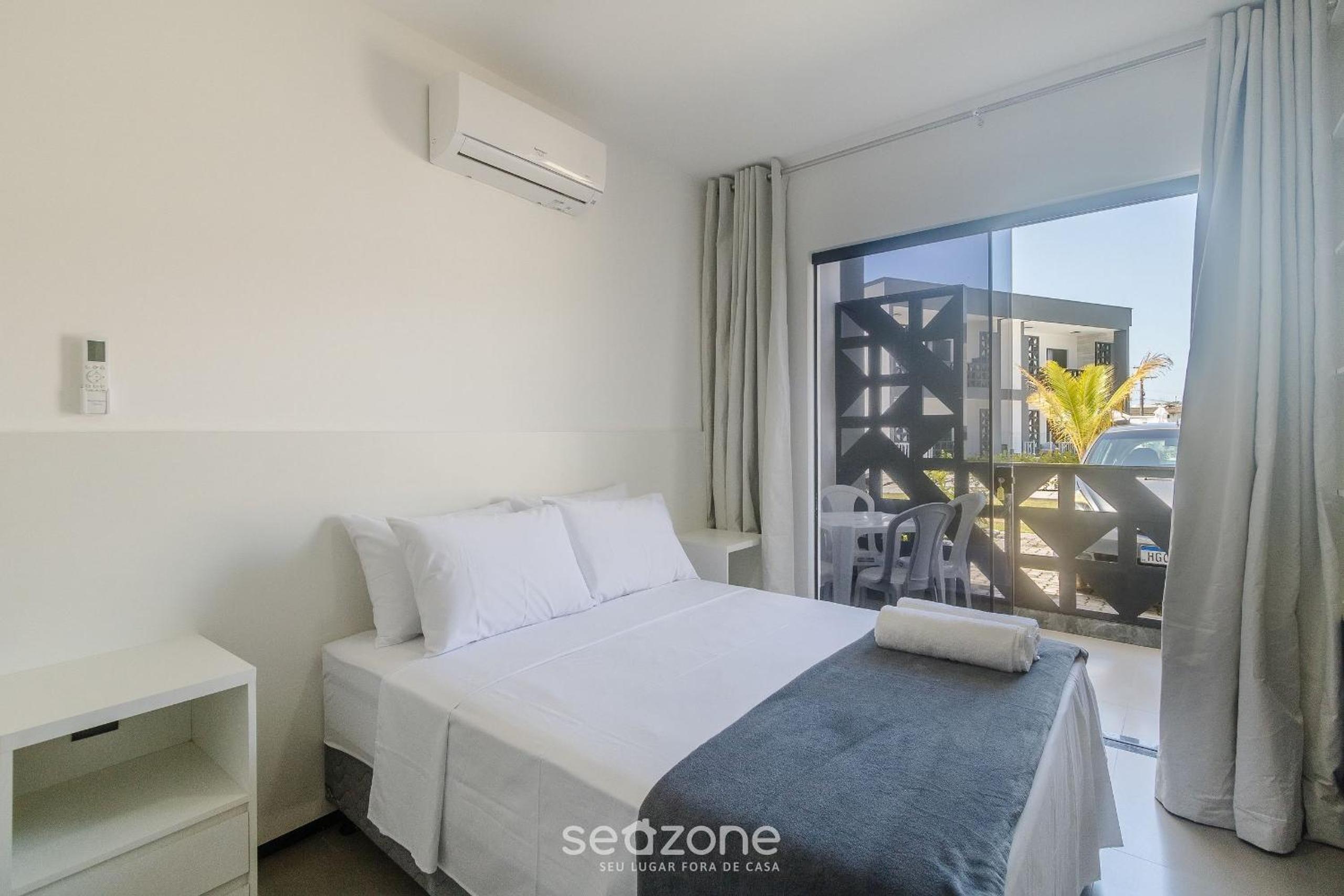 Apts in a condo with barbecue and pool in the best location of Porto Seguro – DVBs