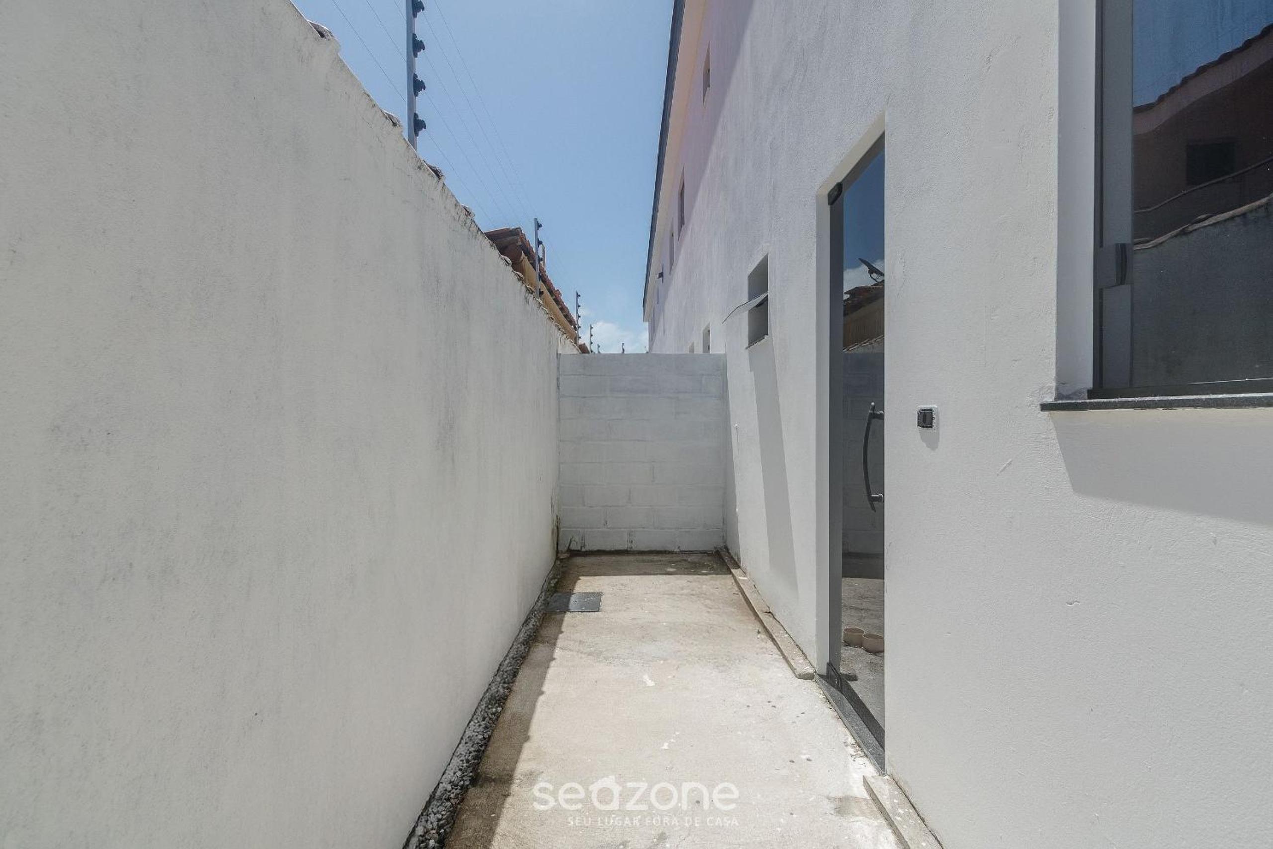 Apts in a condo with barbecue and pool in the best location of Porto Seguro – DVBs