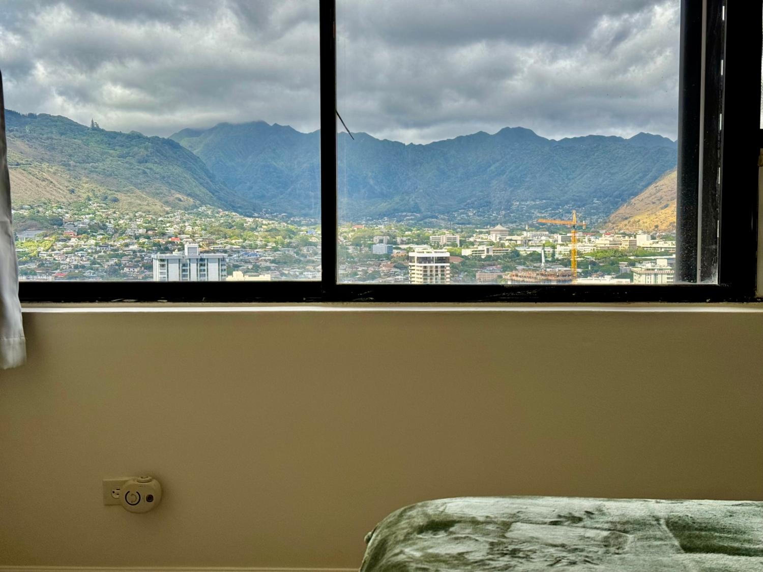 Waikiki Seaside Monarch Paradise Hotel Room Greenery Mountain View