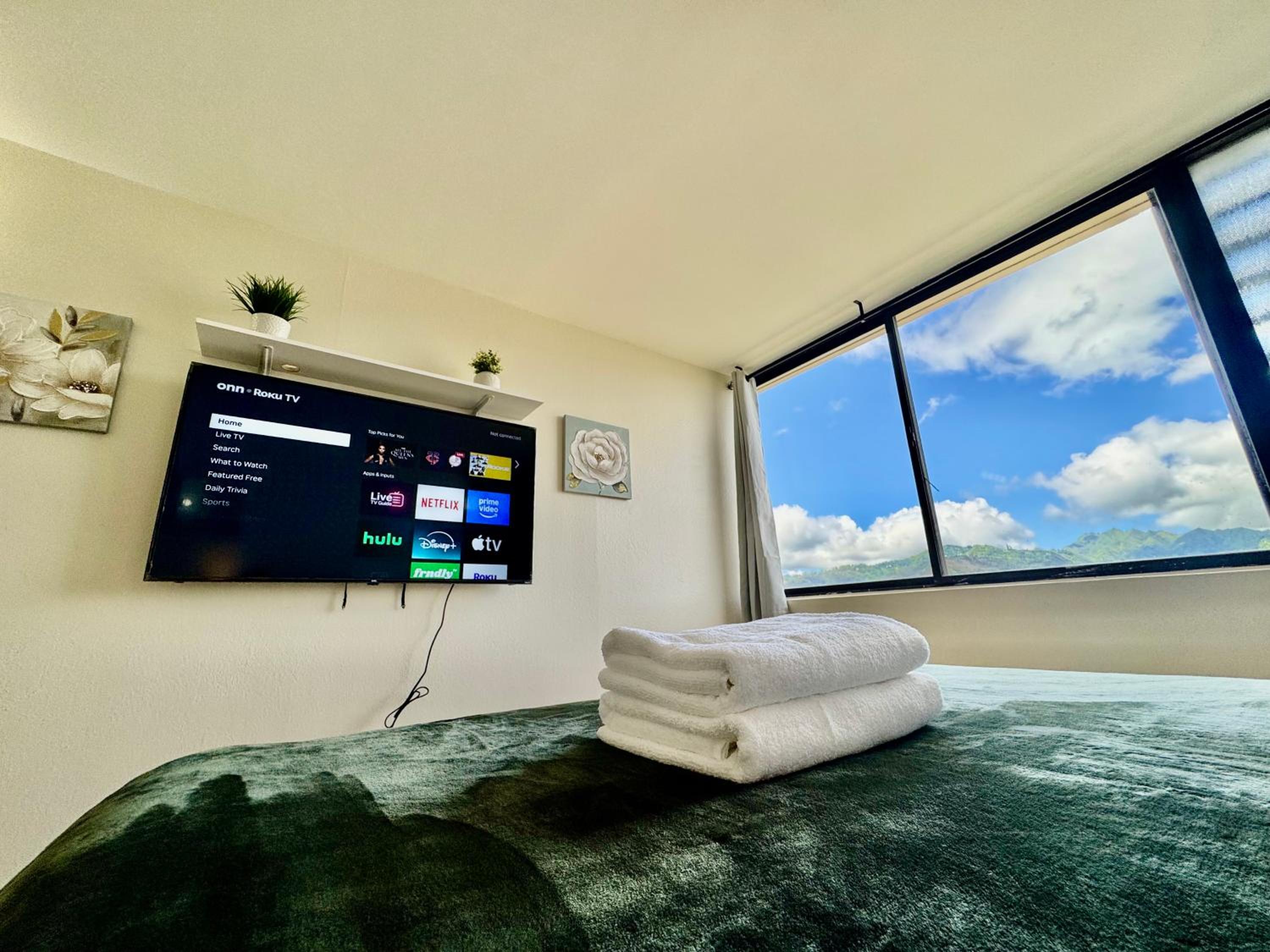 Waikiki Seaside Monarch Paradise Hotel Room Greenery Mountain View