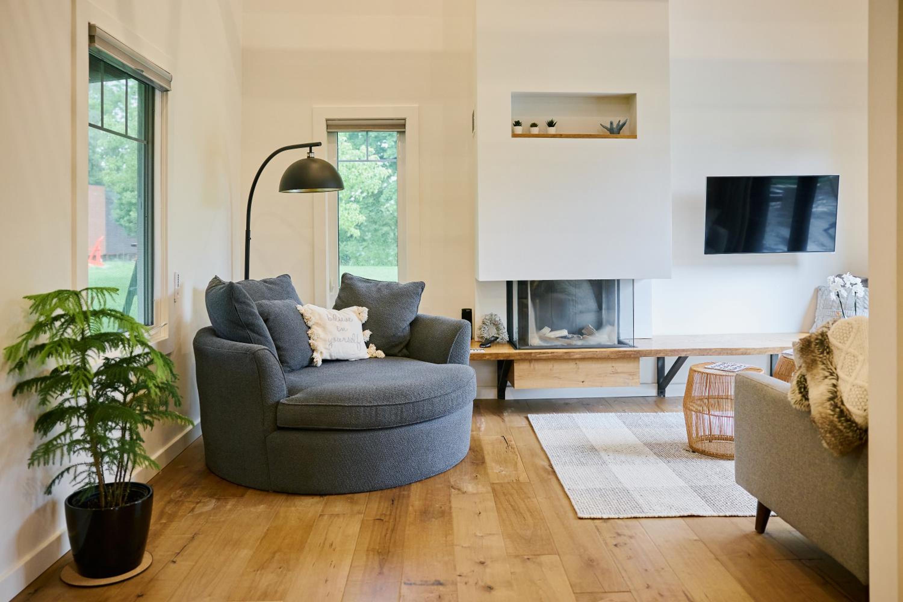 Inn The Orchard, Modern Cottage, private Hot Tub