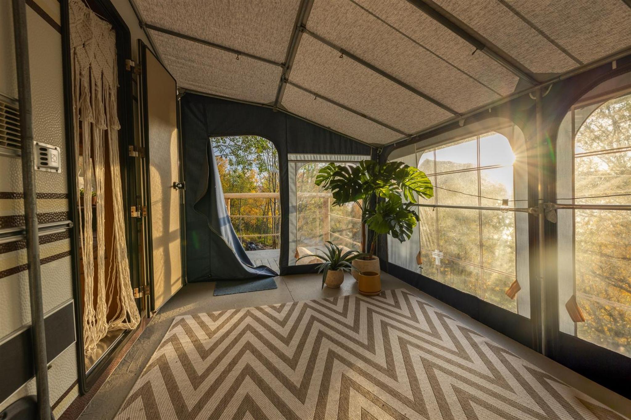 EIRA Glamping - Romantic, Ocean View, Fire Pit
