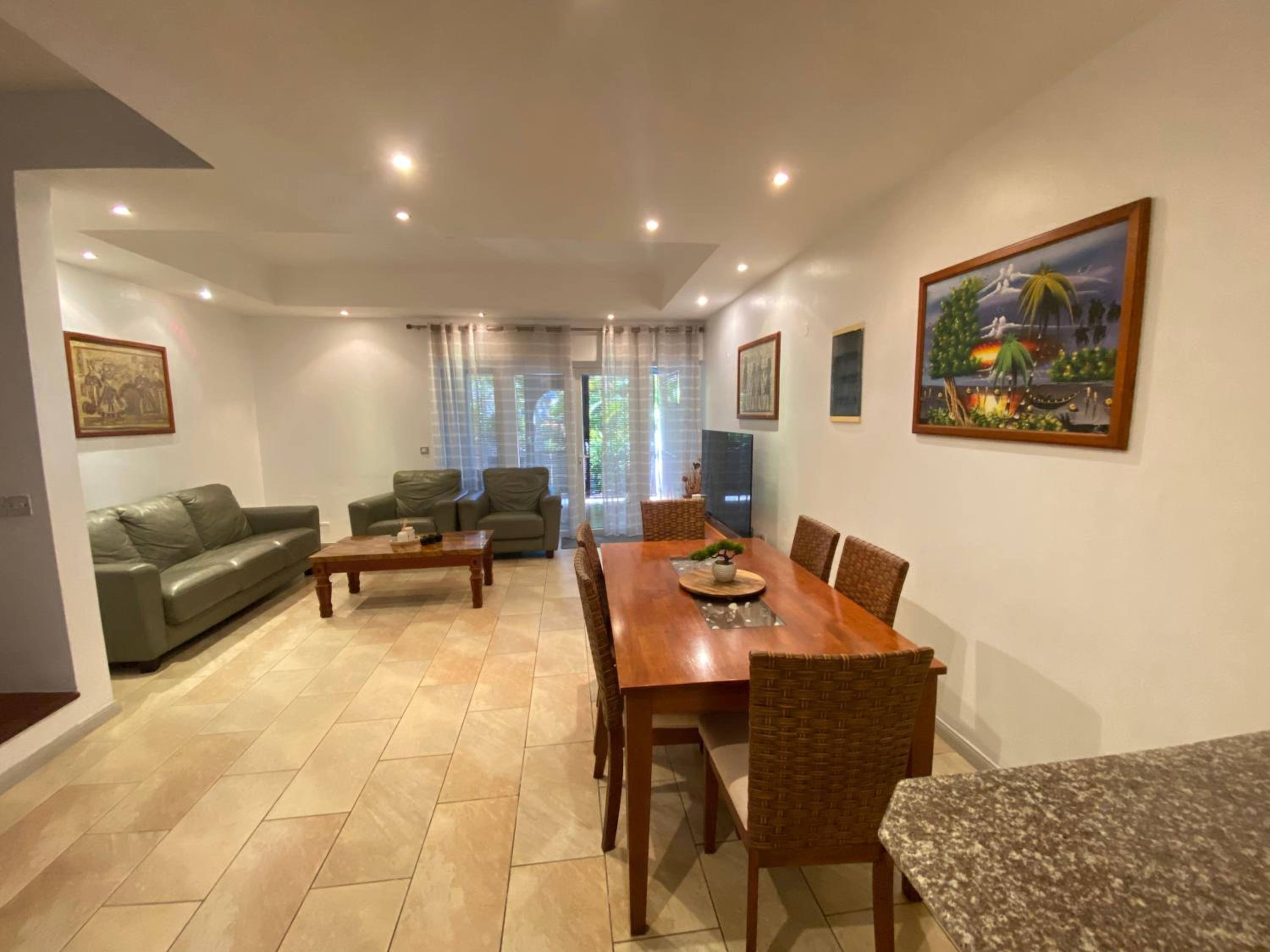 Waterside Complex - Beachfront Villa in Grand Baie