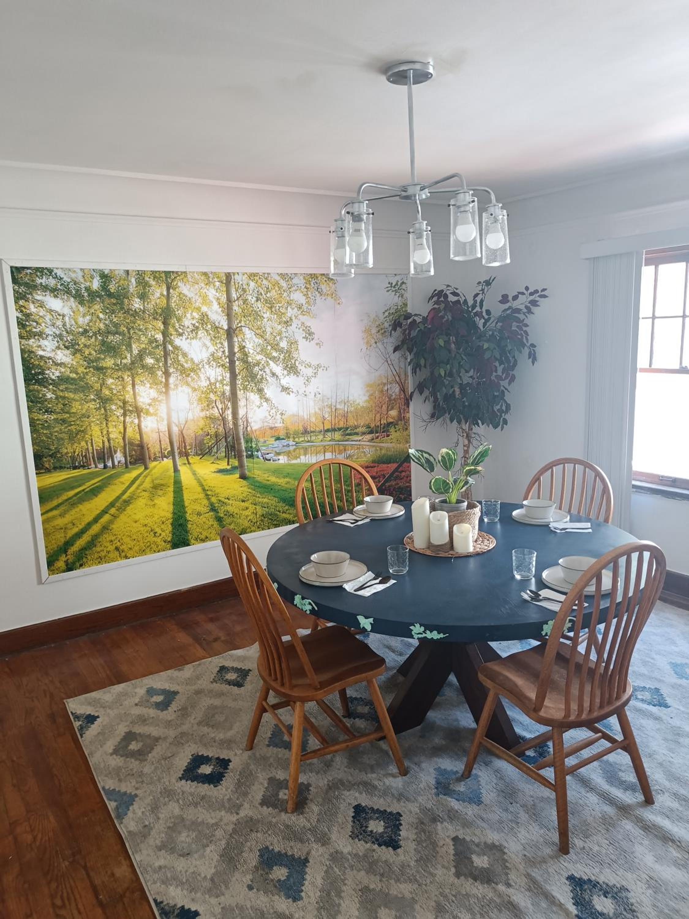 Family Friendly Upper Flat Minutes from Downtown, LCA & Ford Field