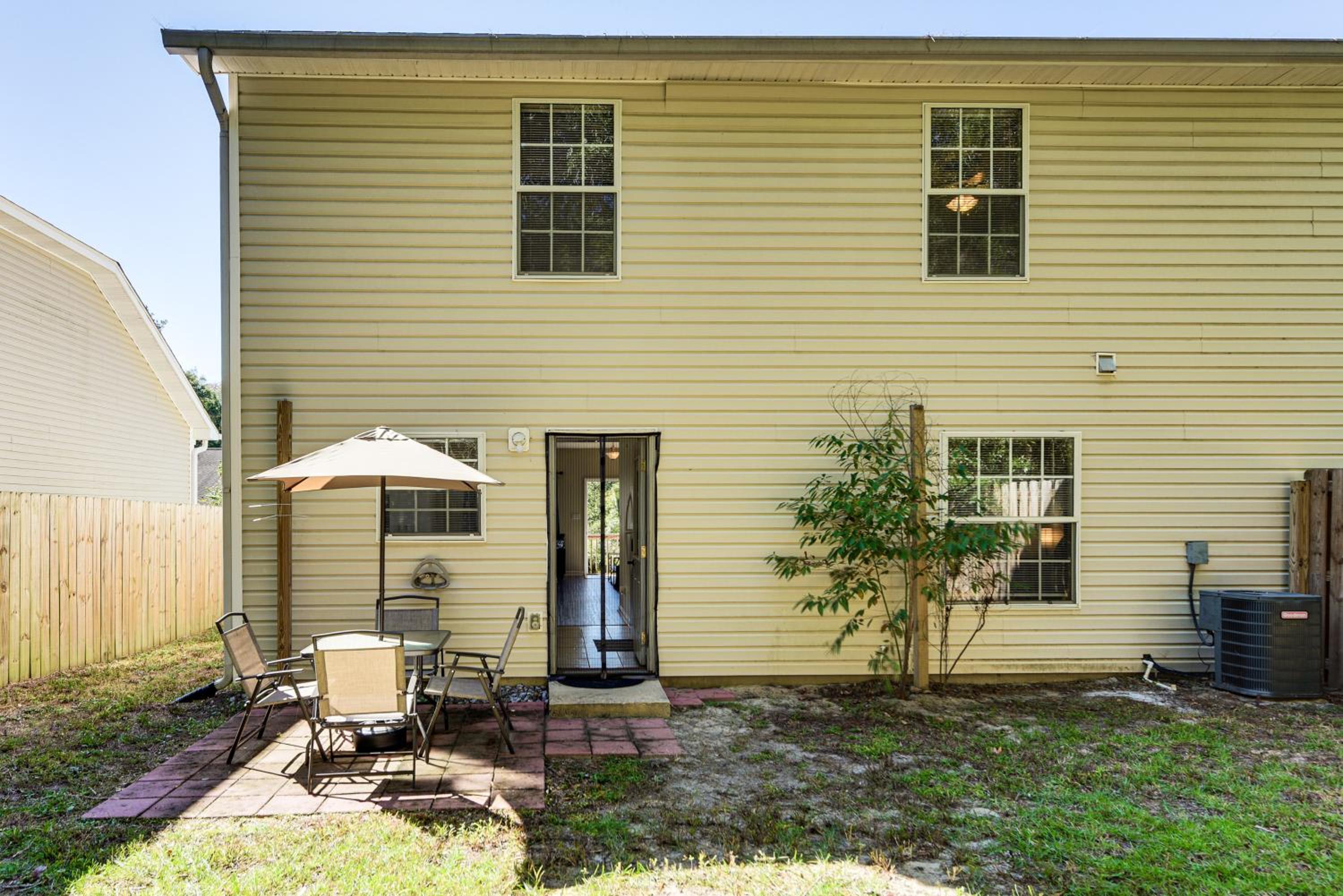 4 Mi to FSU Pet-Friendly Townhome