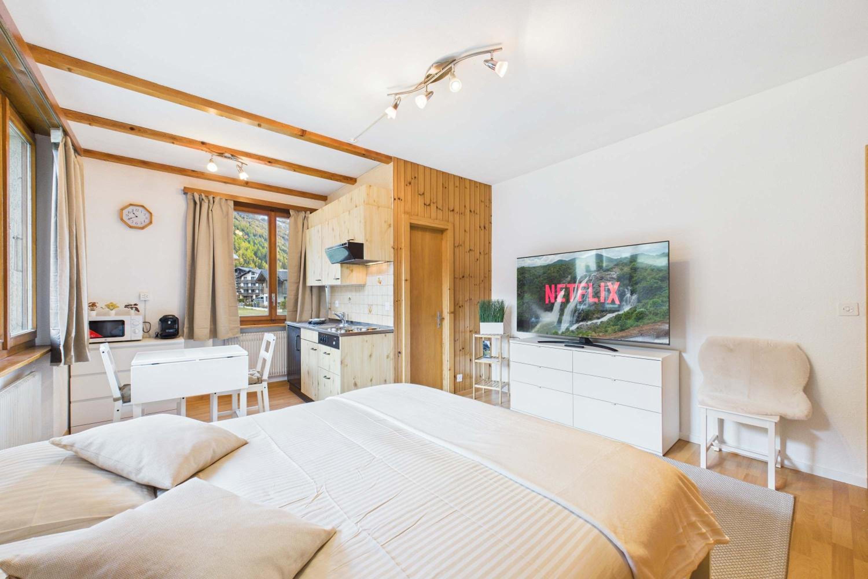 Comfortable studio with balcony and panoramic view