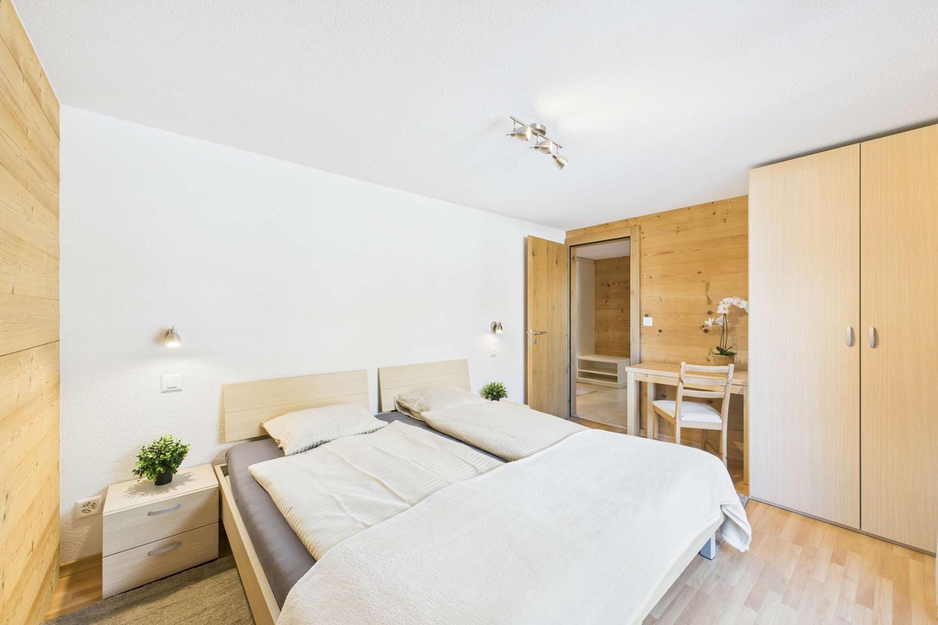 Family-friendly apartment with mountain views