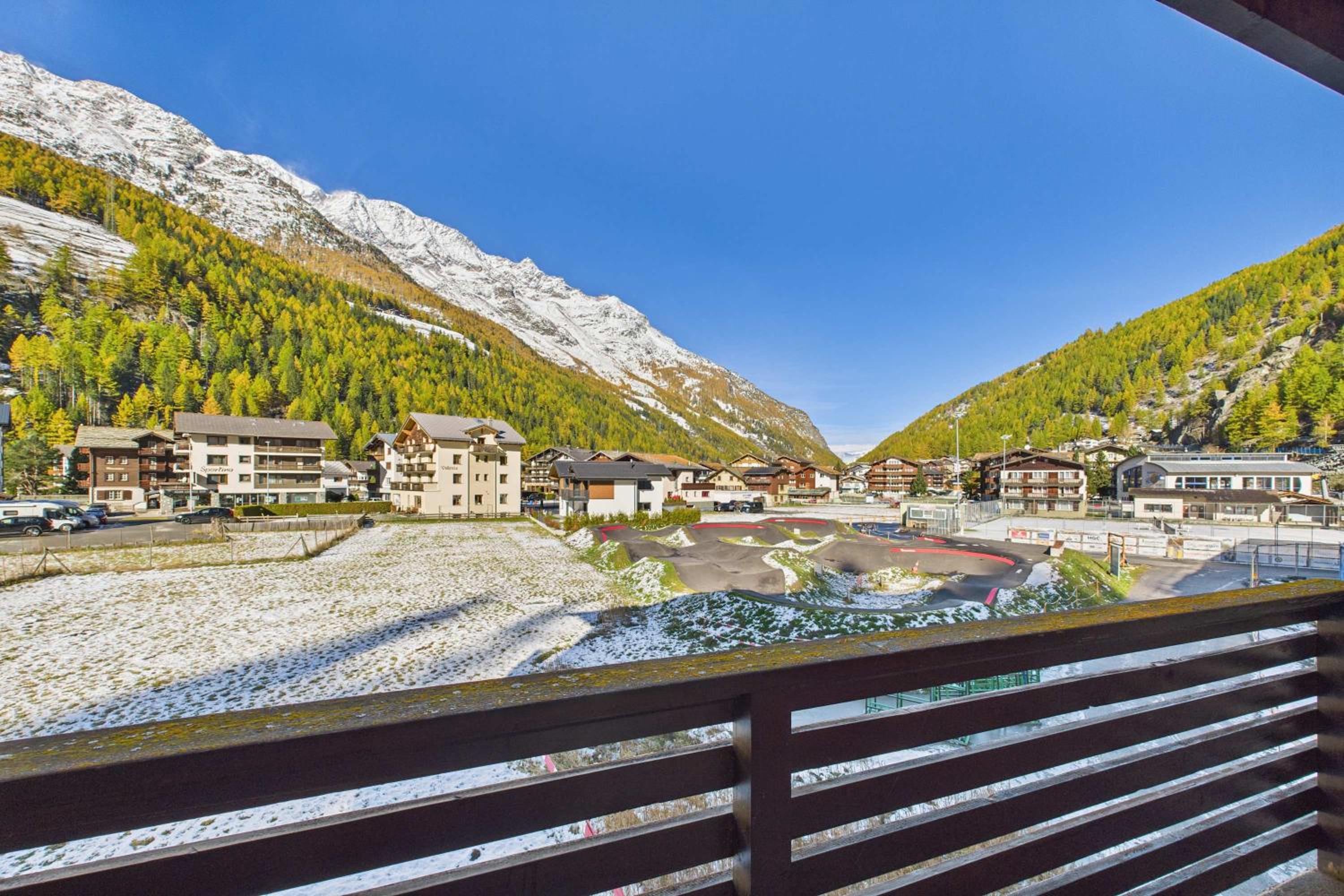 Family-friendly apartment with mountain views