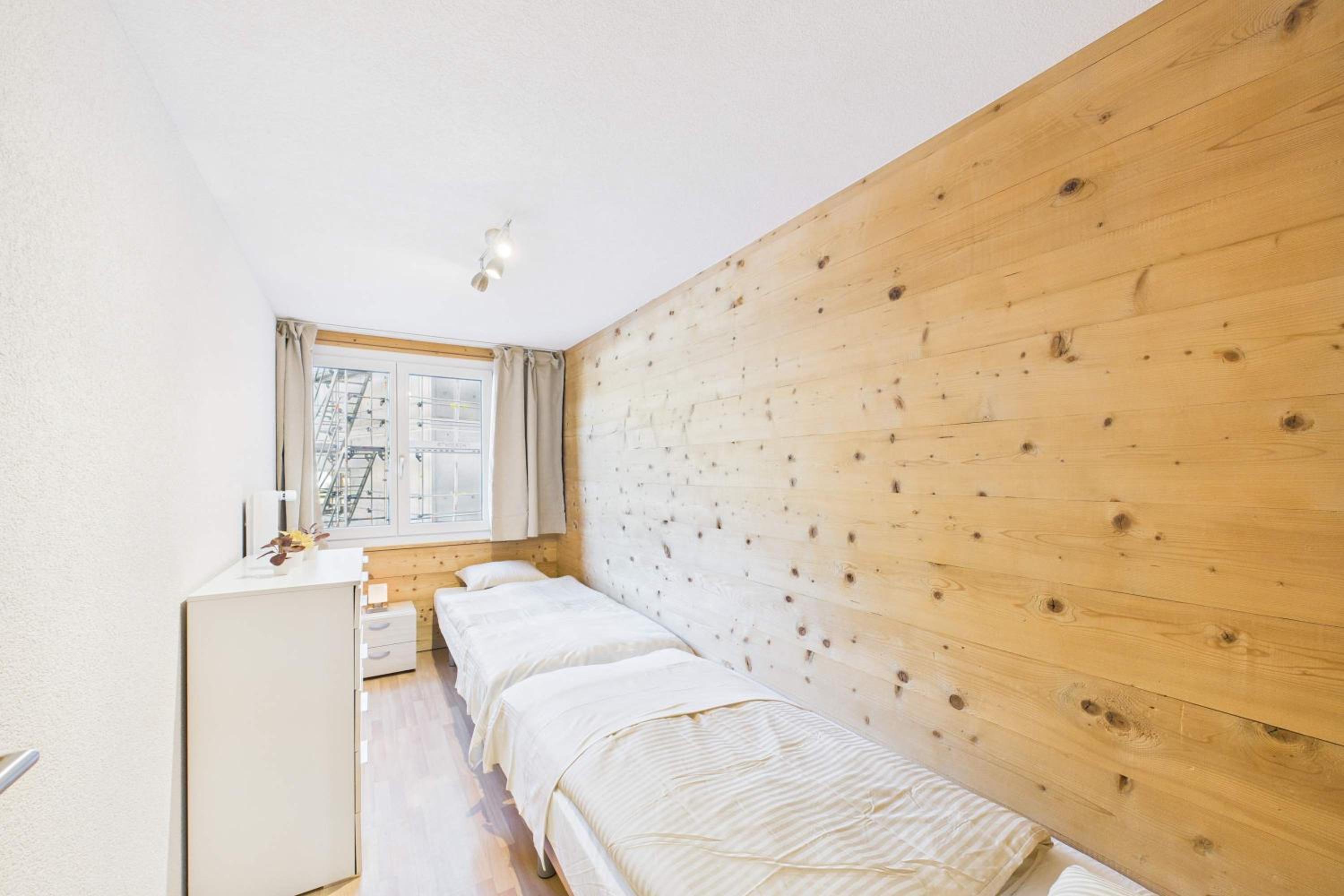 Family-friendly apartment with mountain views