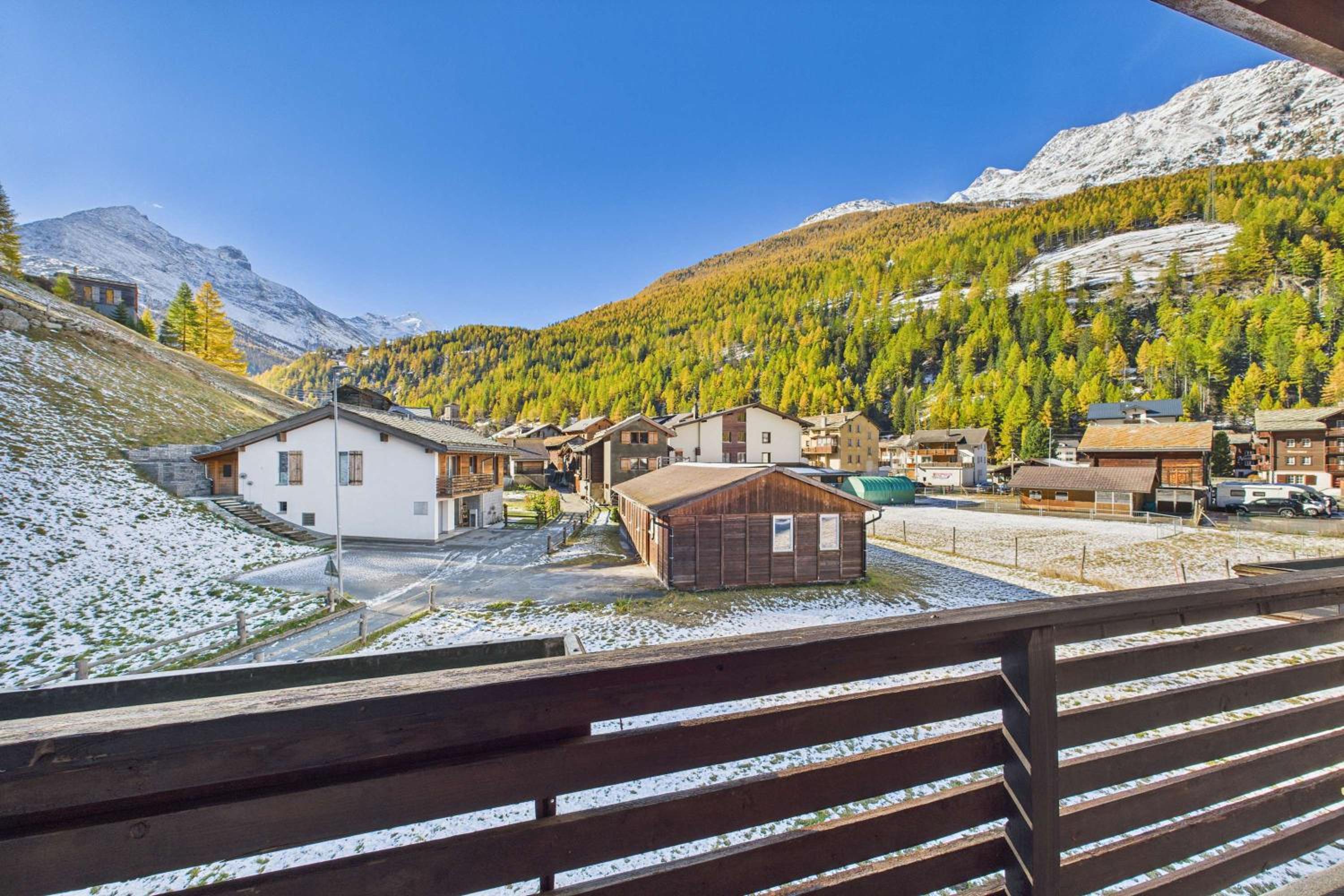 Family-friendly apartment with mountain views