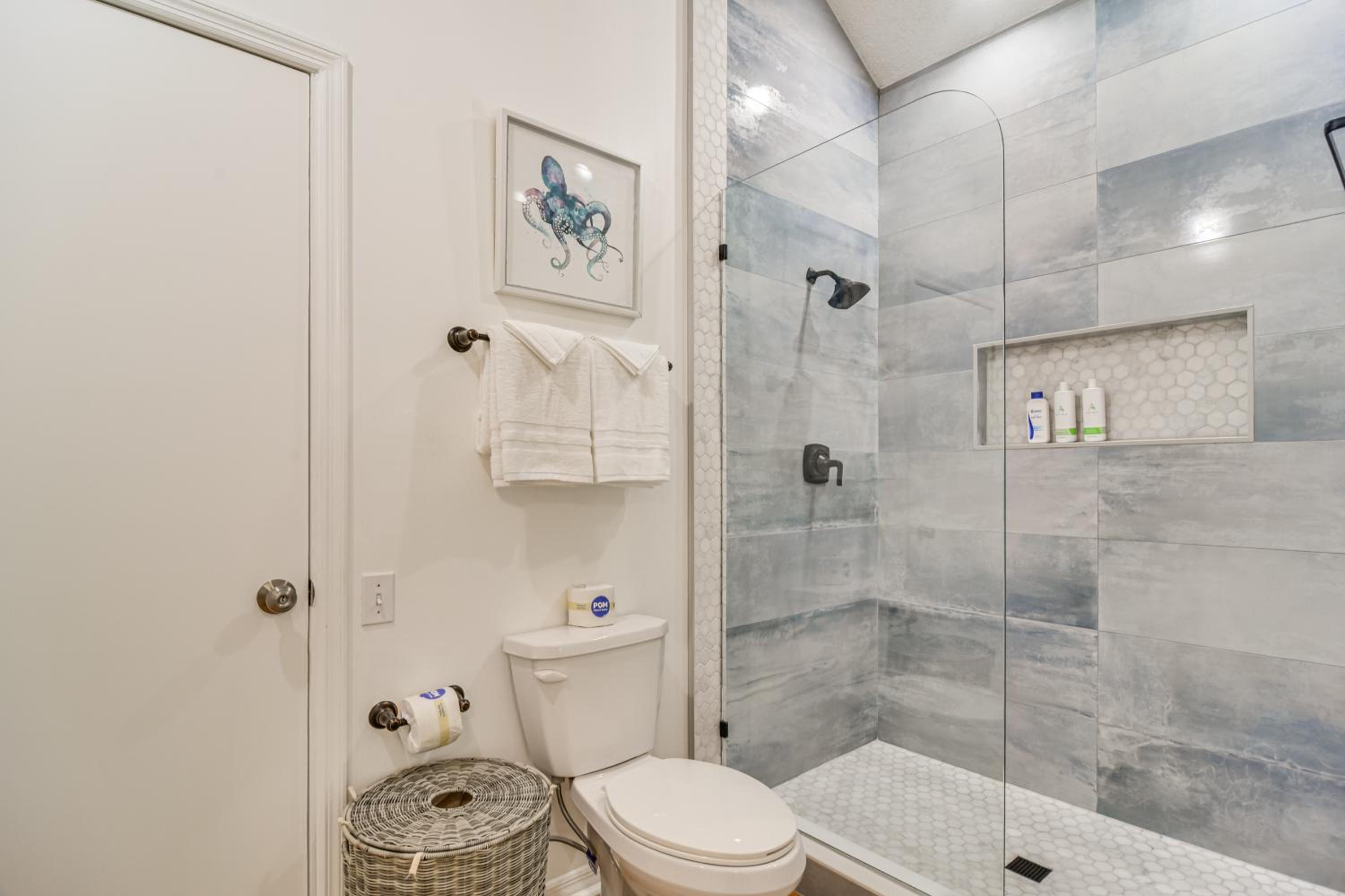 1 Block to Sunset Beach Dog-Friendly Family Home