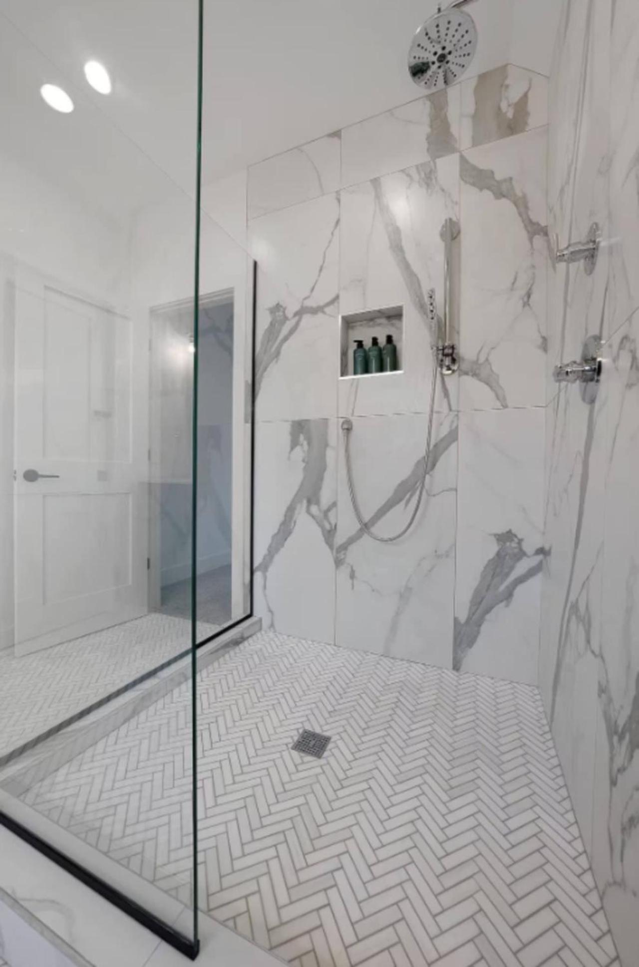 Jungle House Premier Residences - Downtown Columbus & Short North