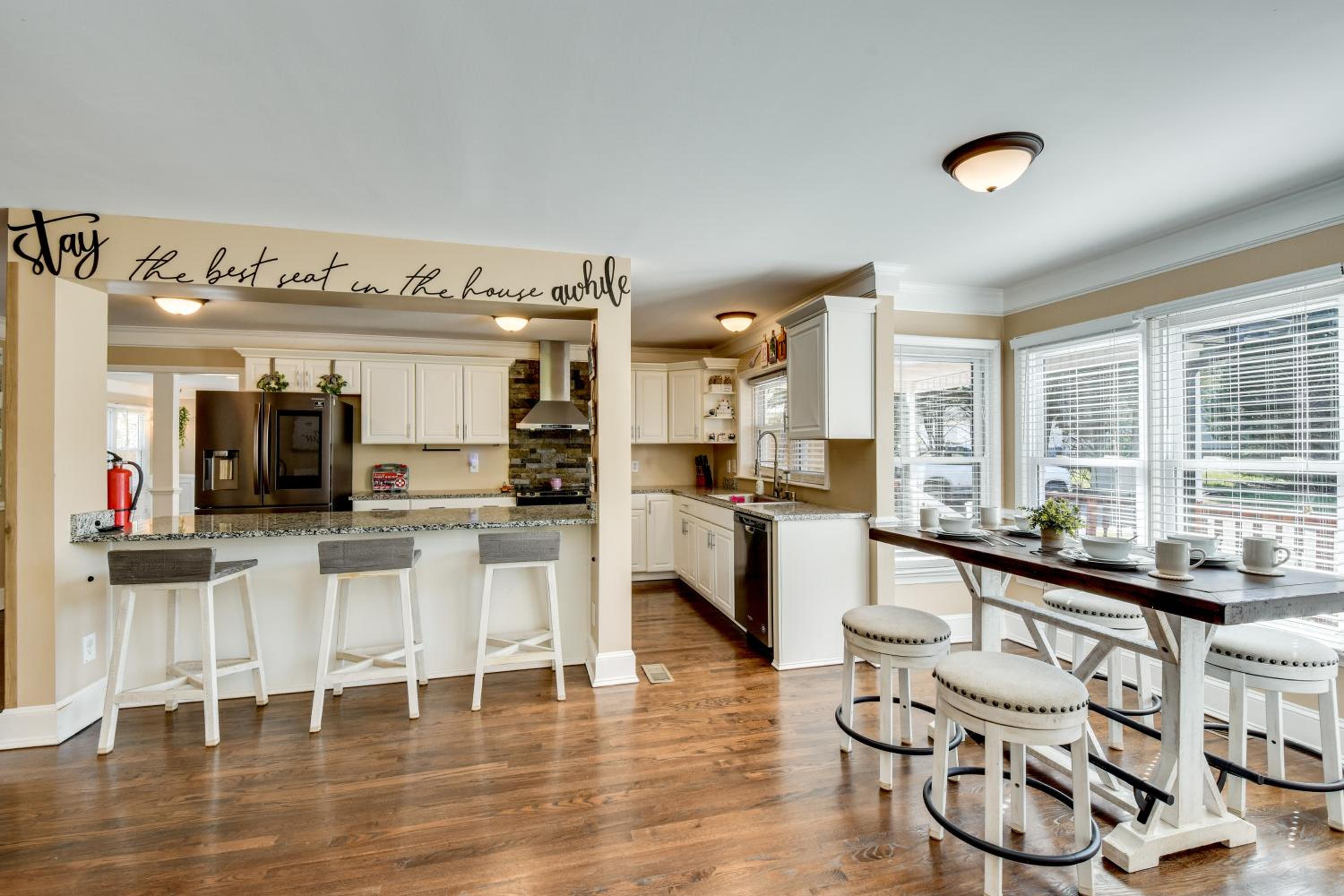 6 Mi to Dtwn Anderson Grand Family Home with Yard!
