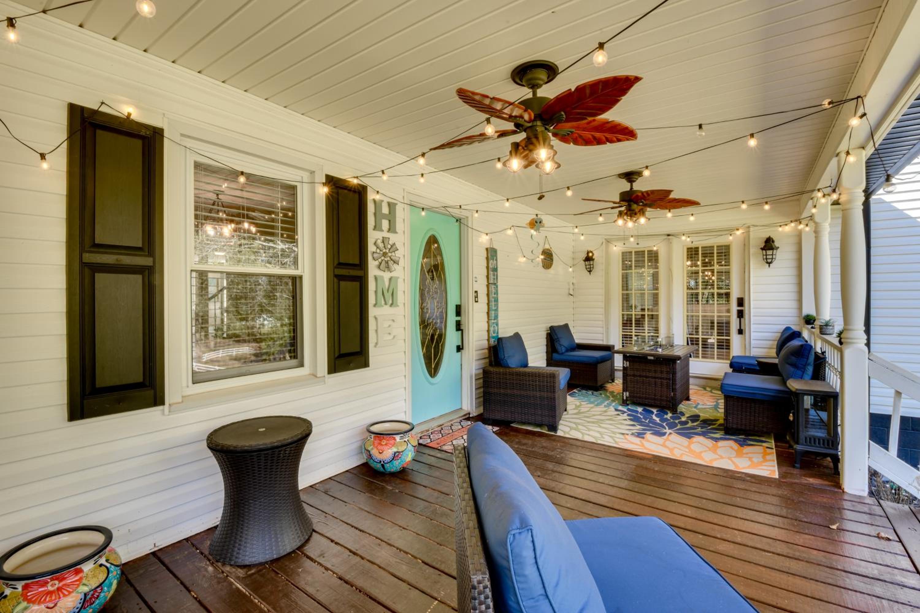 6 Mi to Dtwn Anderson Grand Family Home with Yard!