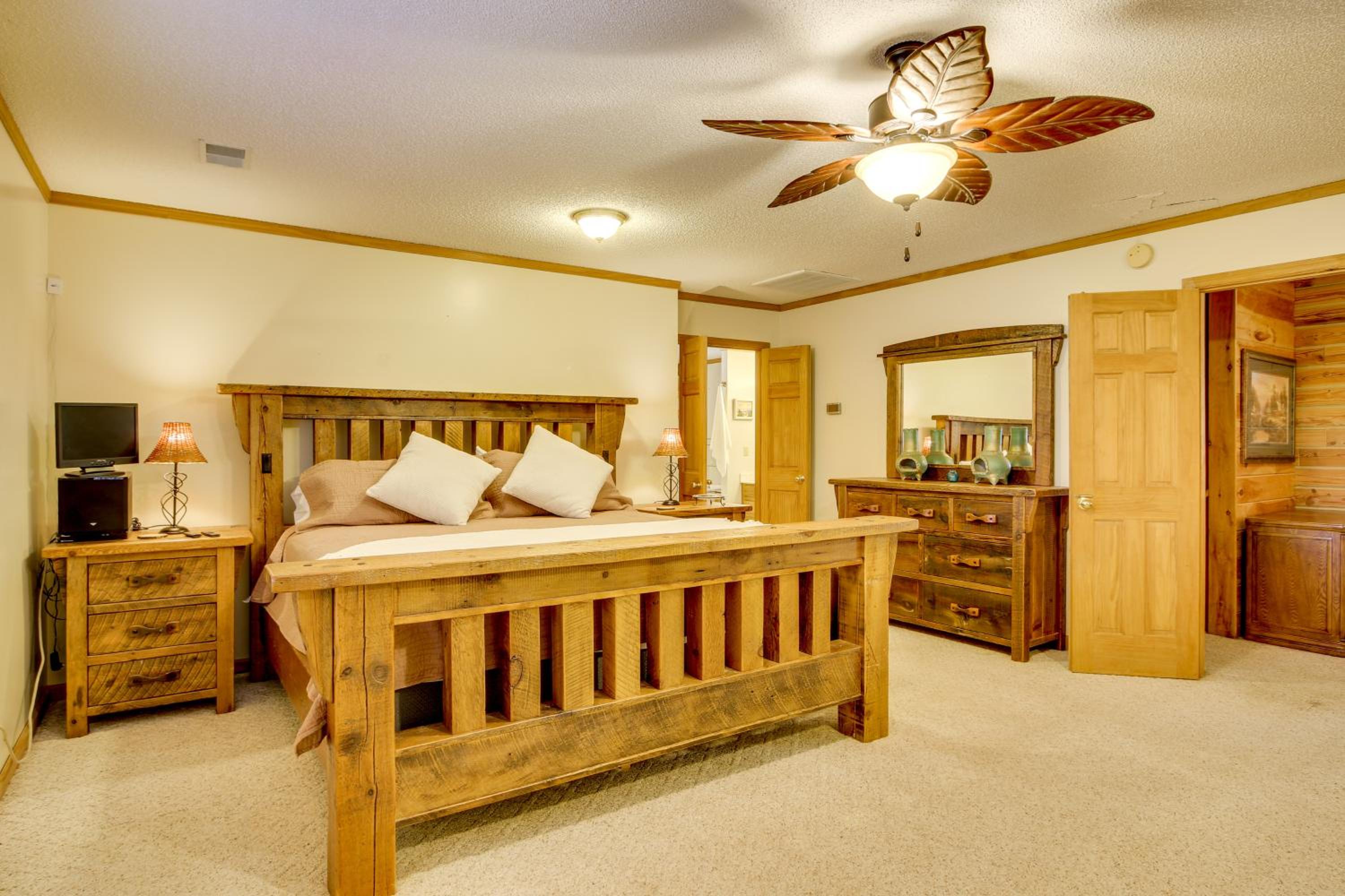Lake Murray Retreat with Private Dock and Water Views!