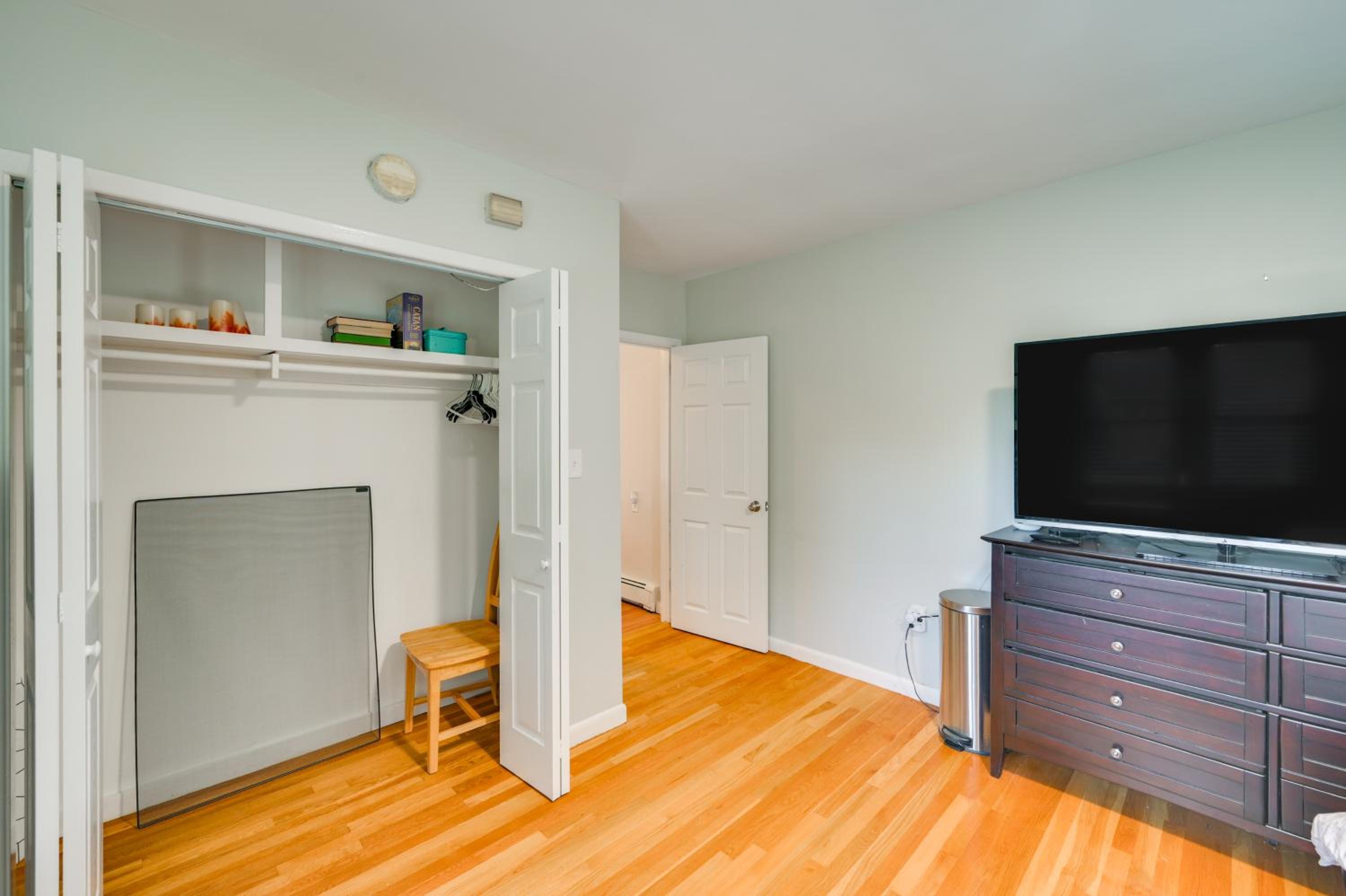 Train to Boston! Cozy Apartment in Winchester