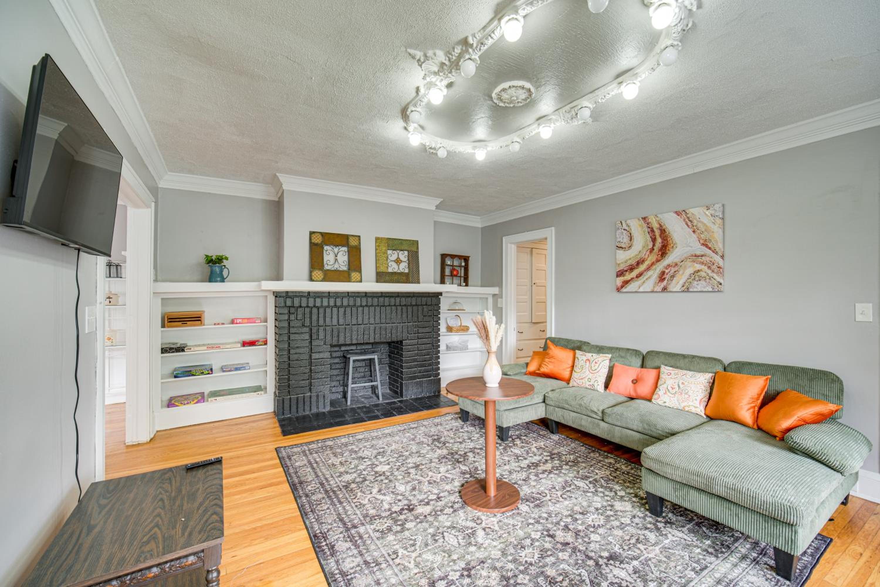 Deck, Pool Table! Walkable Cleveland Heights Apt