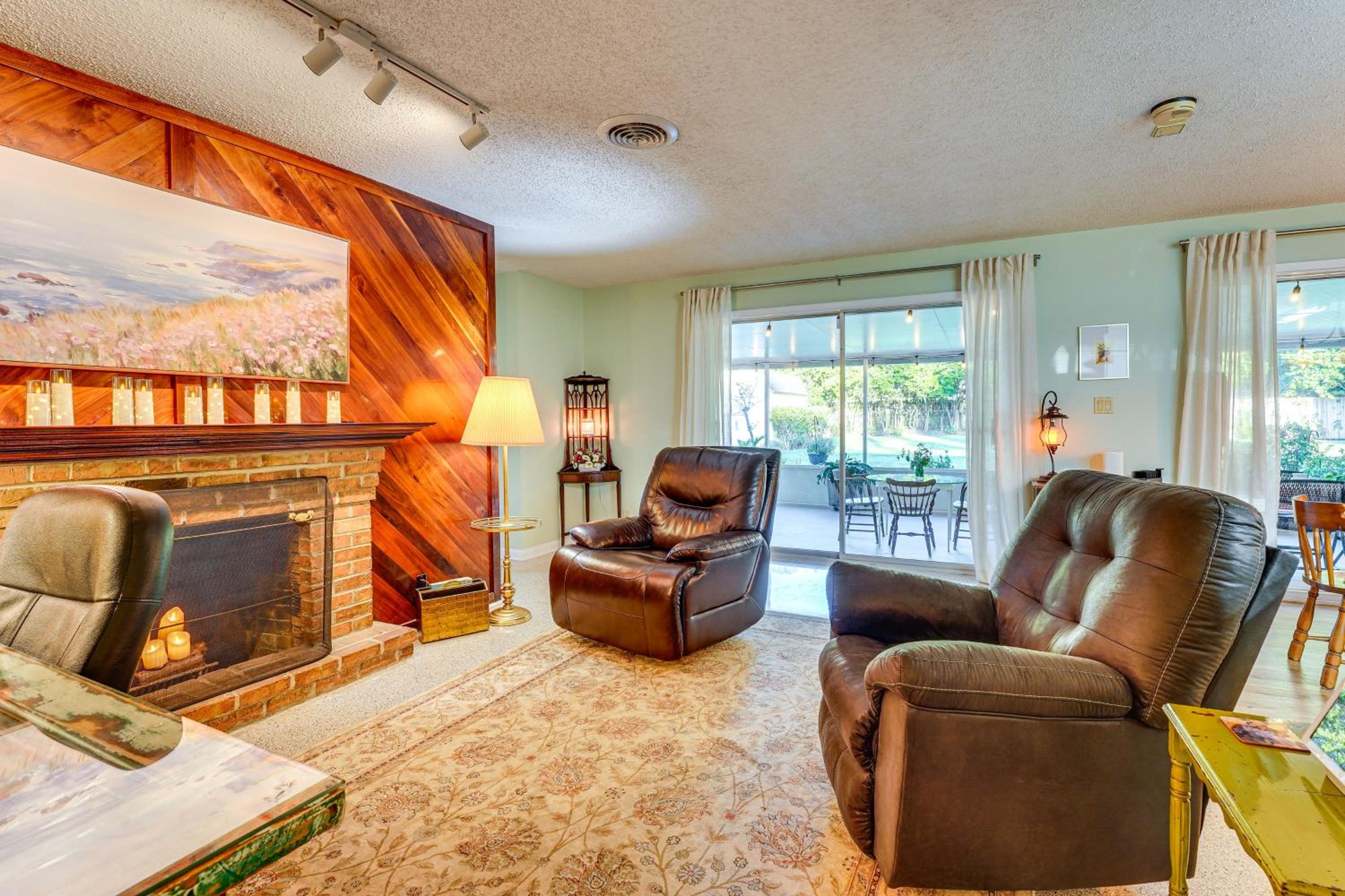 Walkable Historic District Gem 2 Mi to Dtwn Ocala