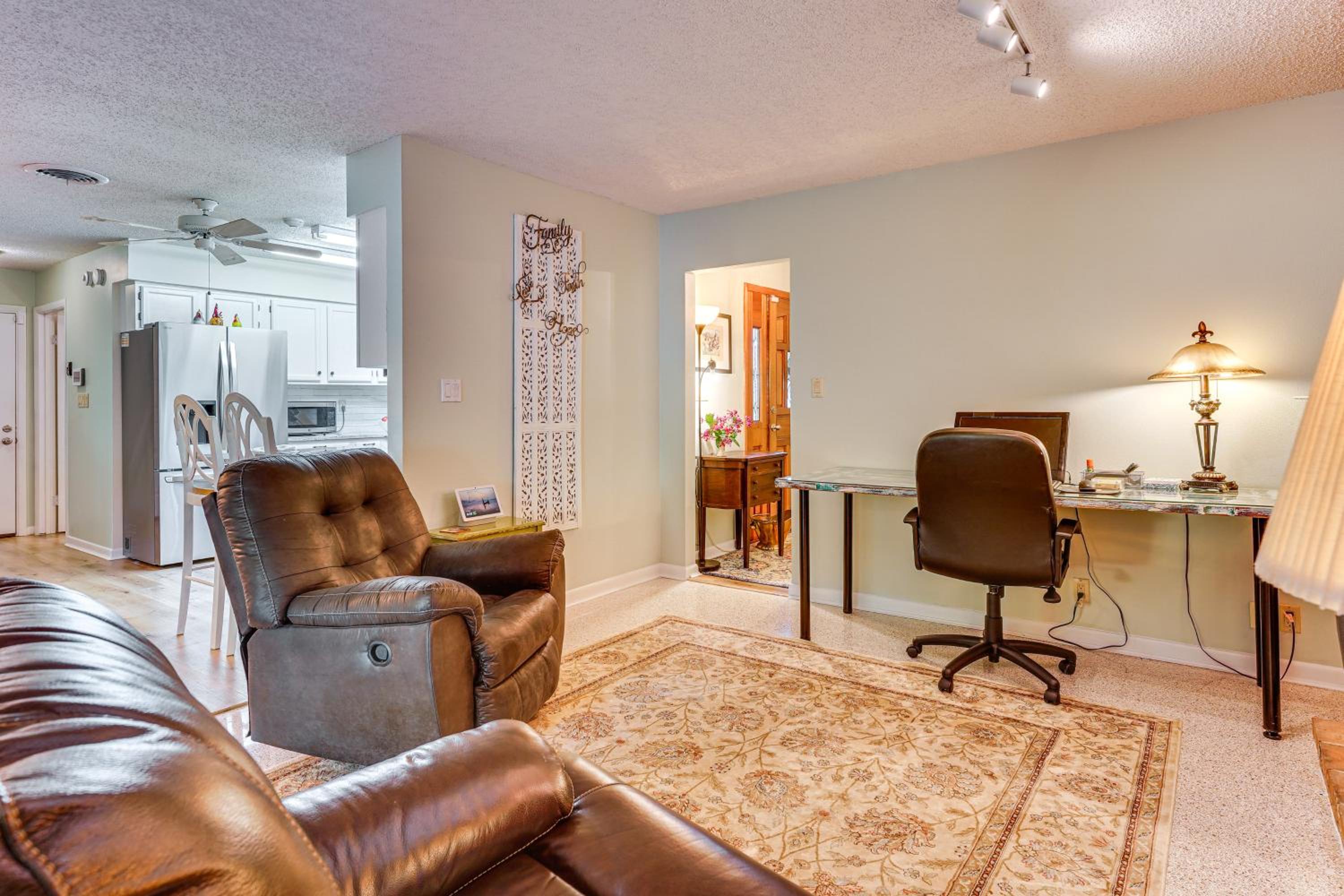 Walkable Historic District Gem 2 Mi to Dtwn Ocala