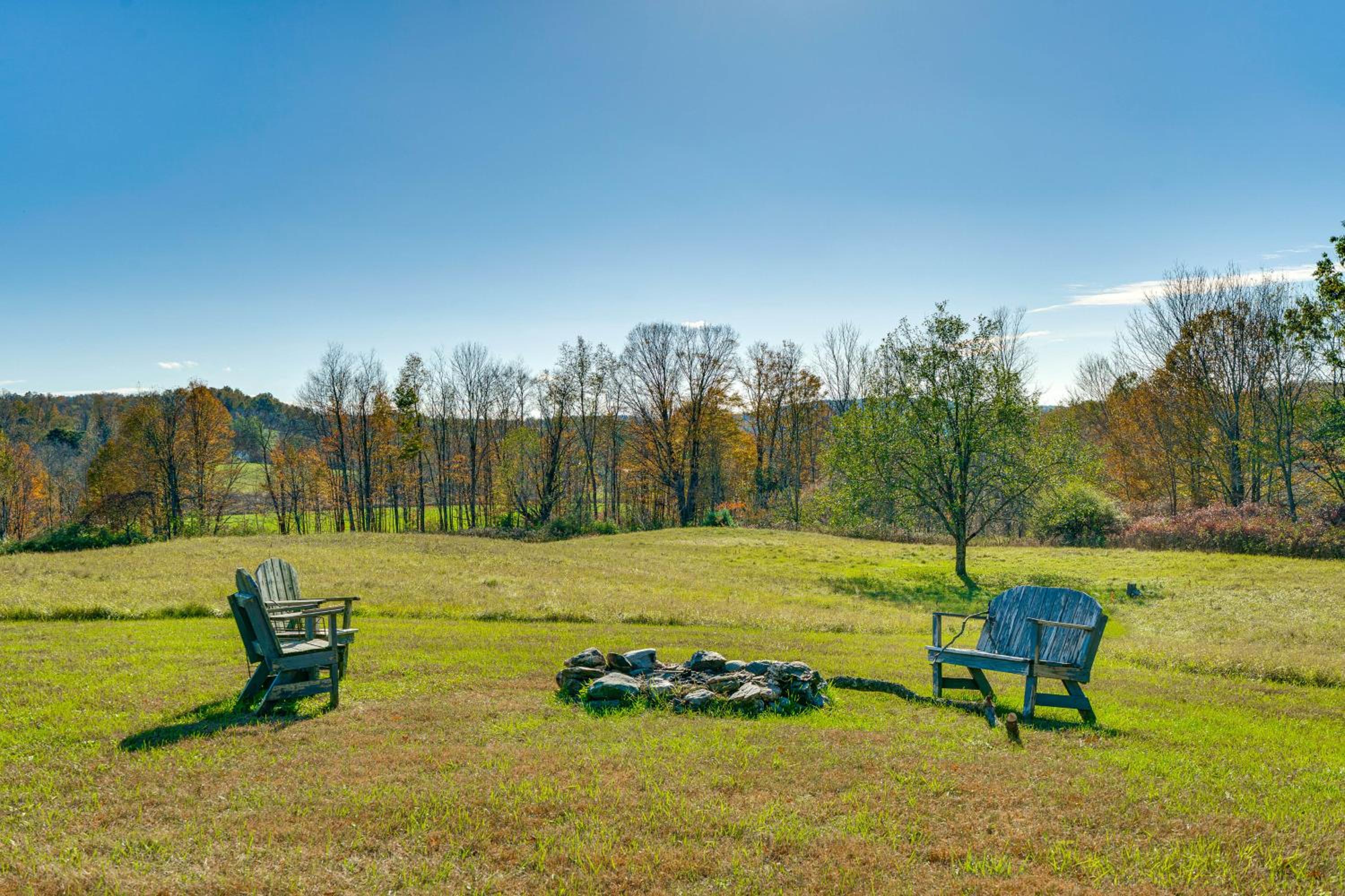Relaxation Meets Upstate Adventure at Salem Home!