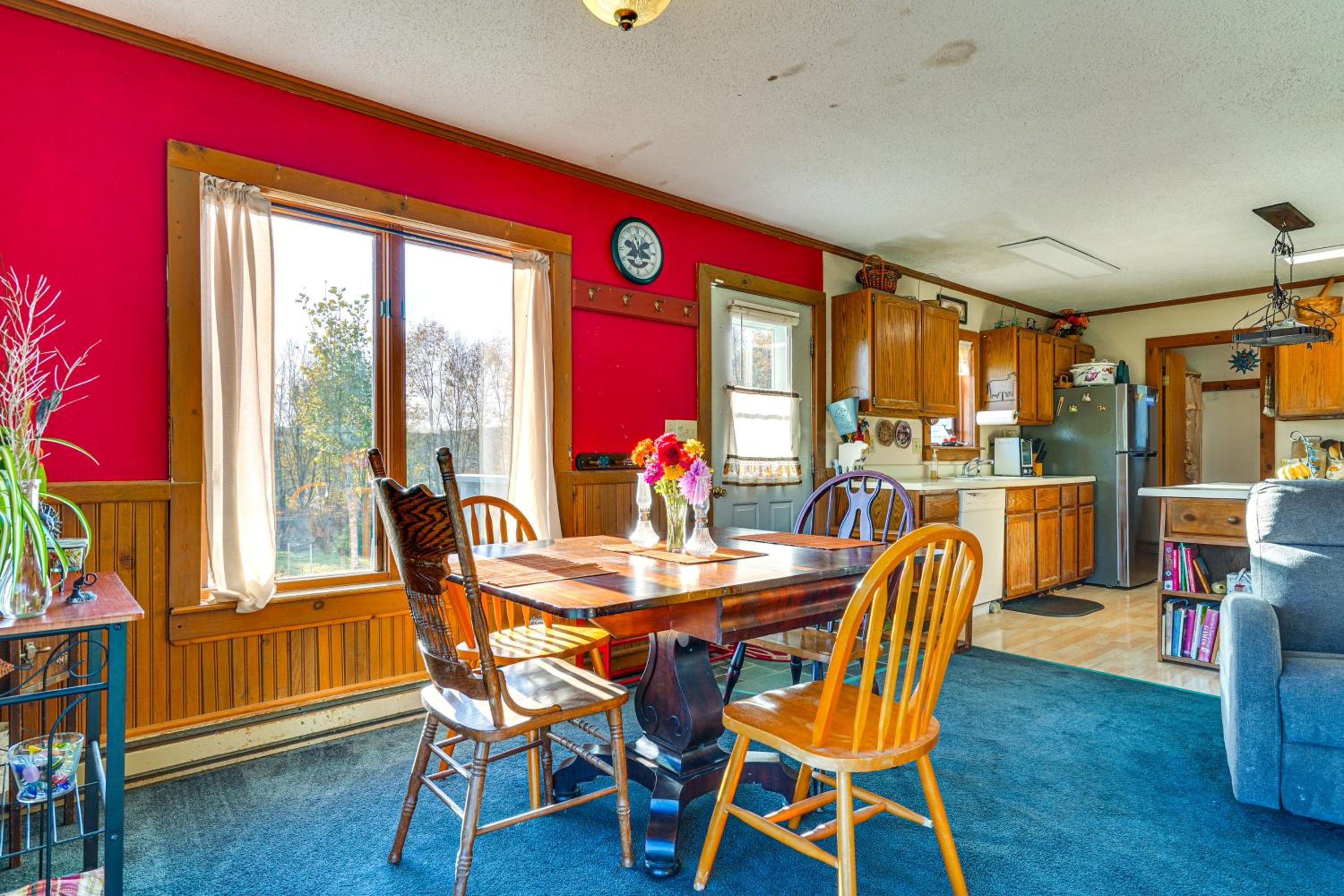 Relaxation Meets Upstate Adventure at Salem Home!