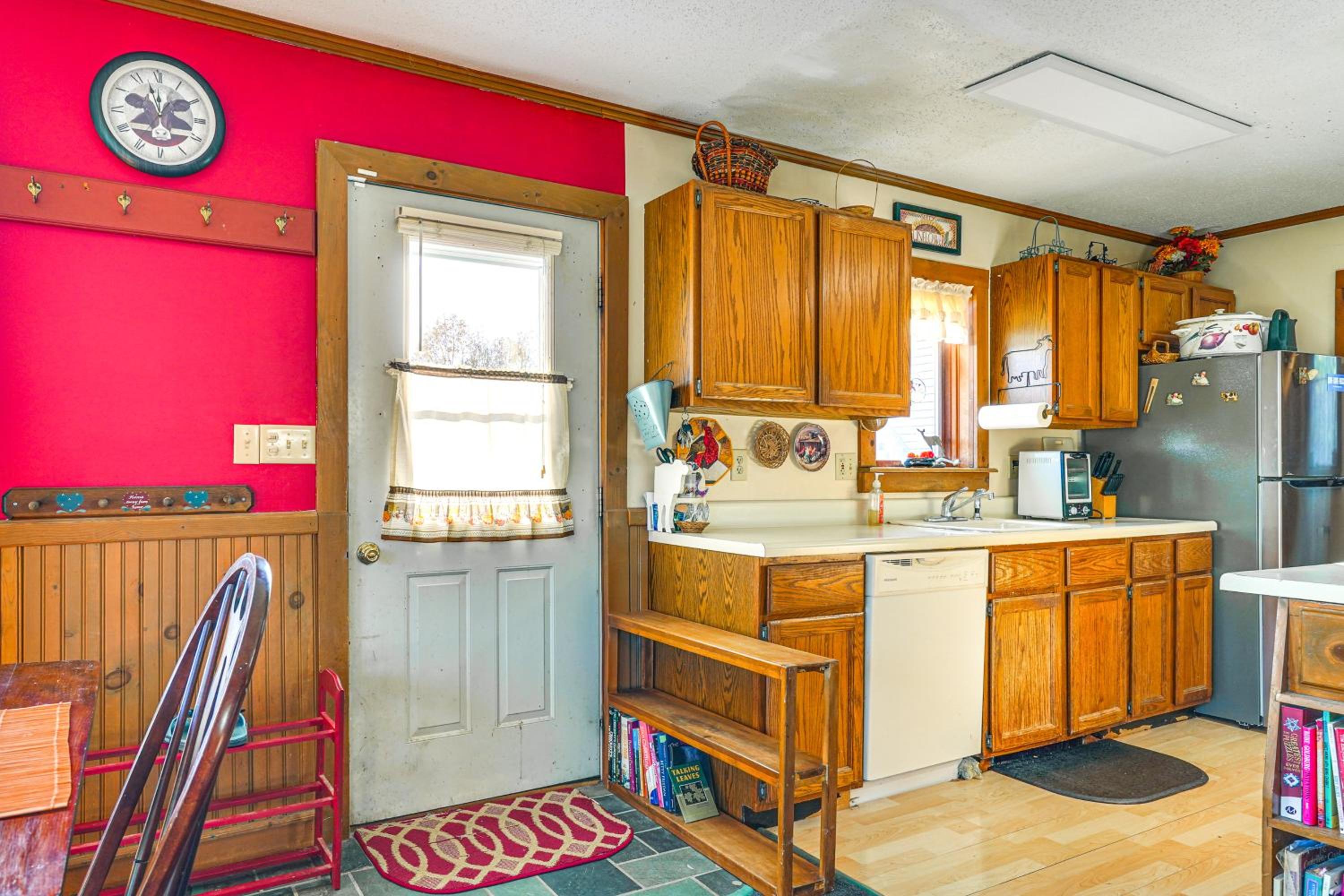 Relaxation Meets Upstate Adventure at Salem Home!
