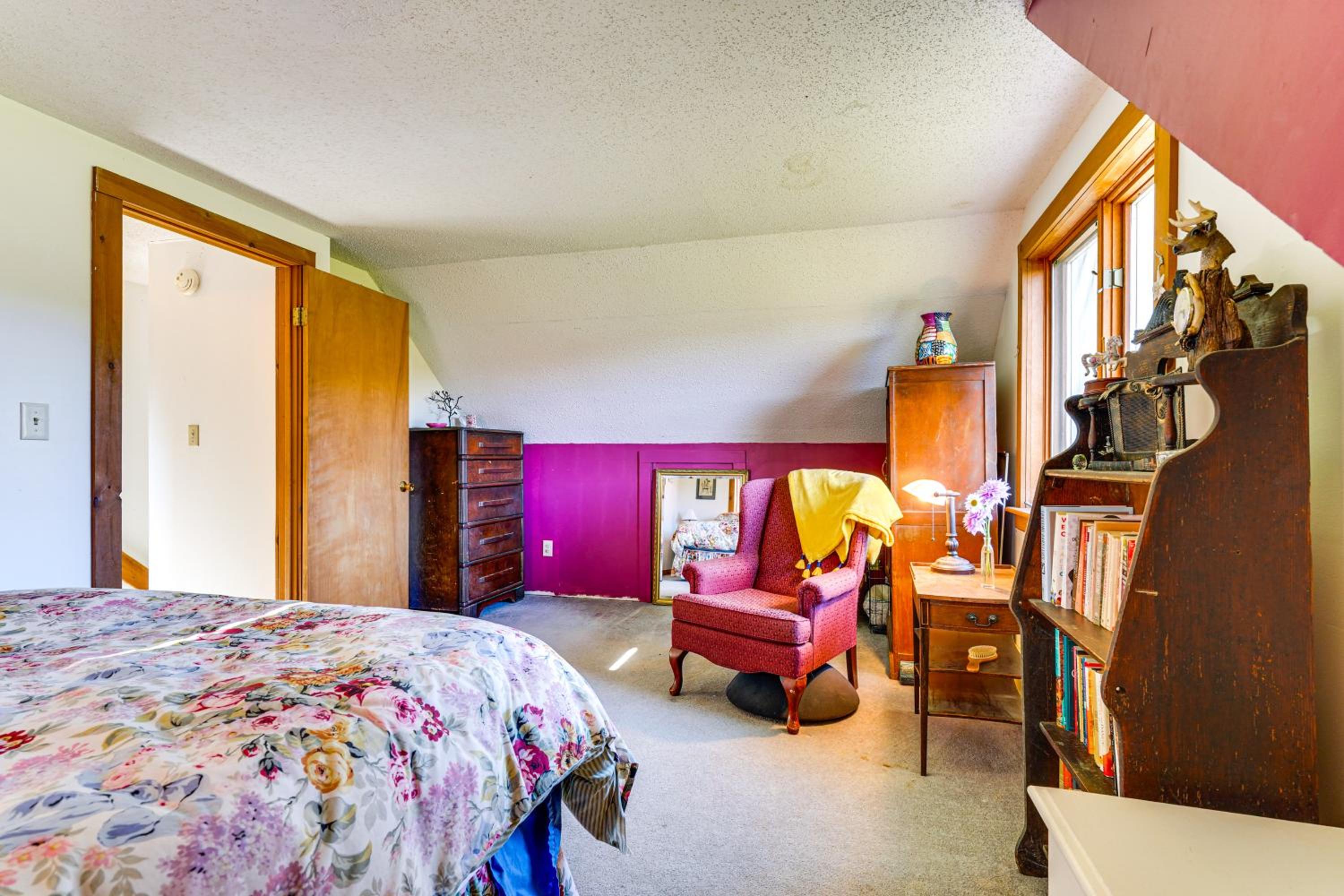Relaxation Meets Upstate Adventure at Salem Home!