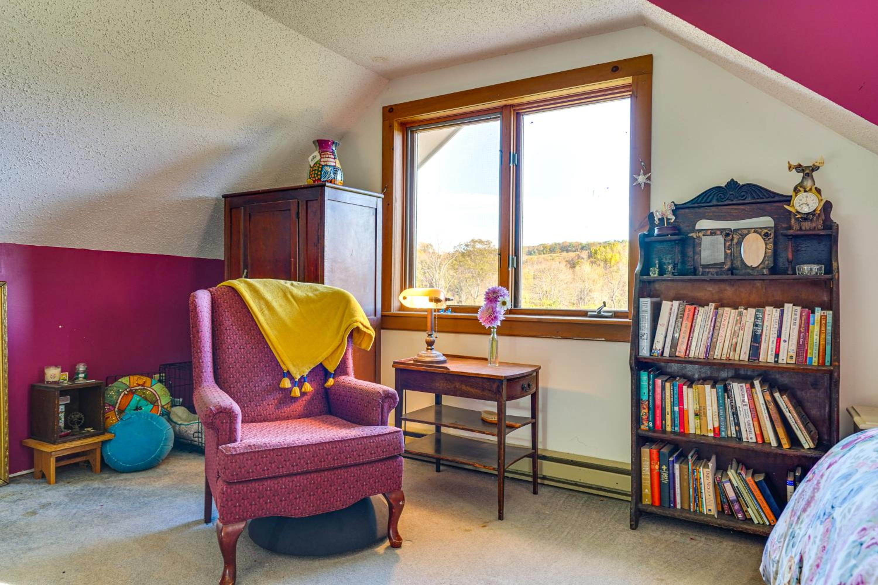 Relaxation Meets Upstate Adventure at Salem Home!