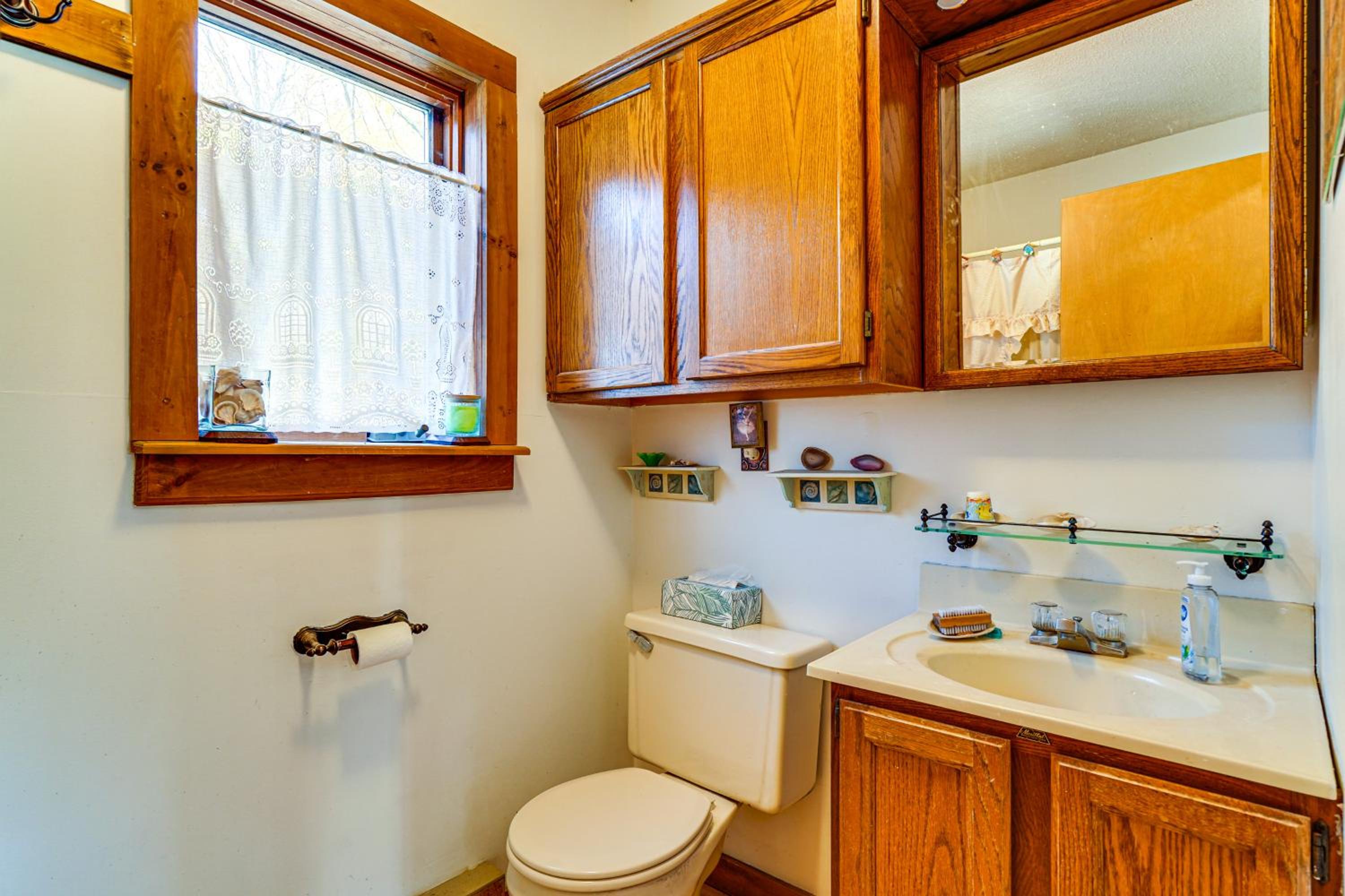 Relaxation Meets Upstate Adventure at Salem Home!