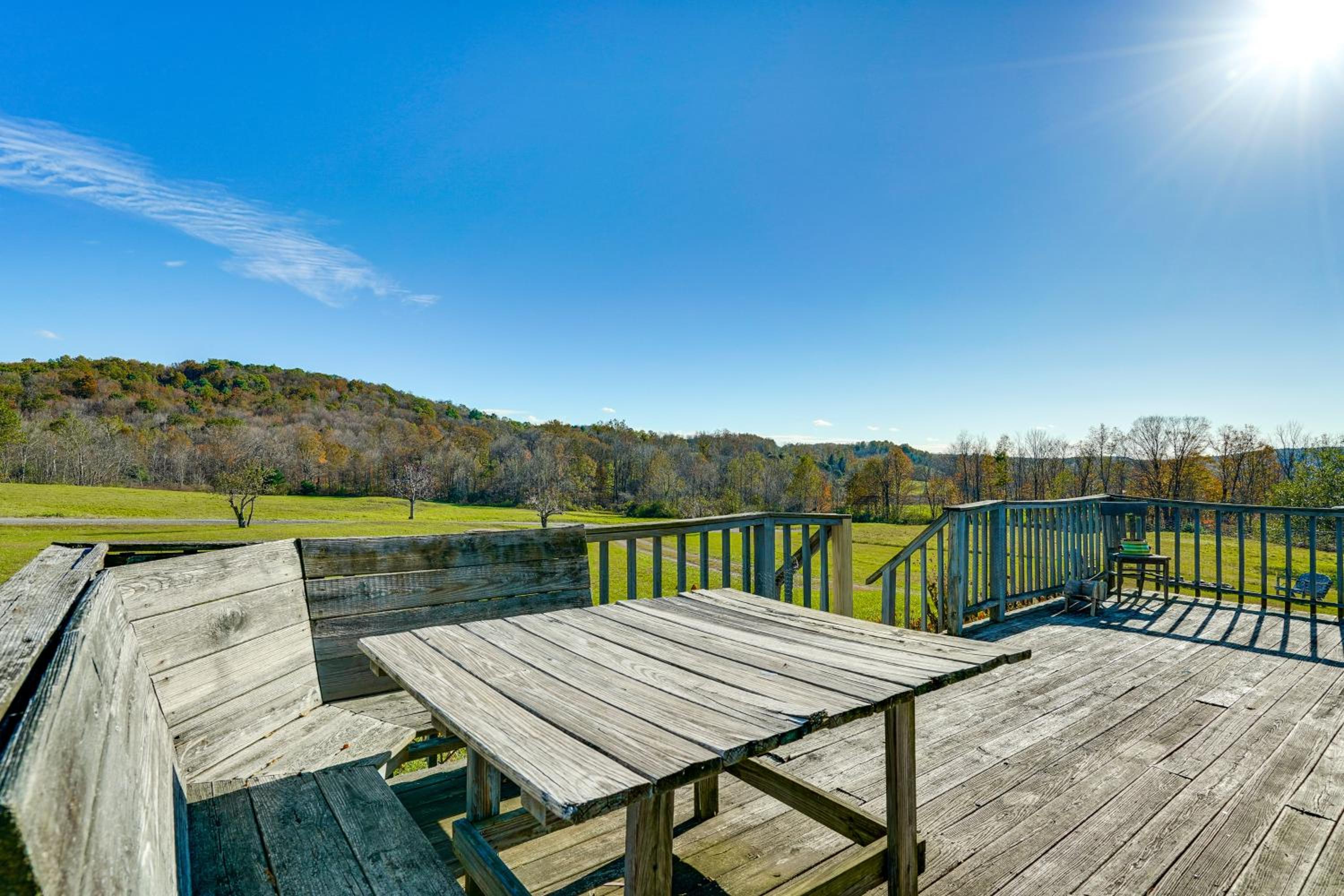 Relaxation Meets Upstate Adventure at Salem Home!