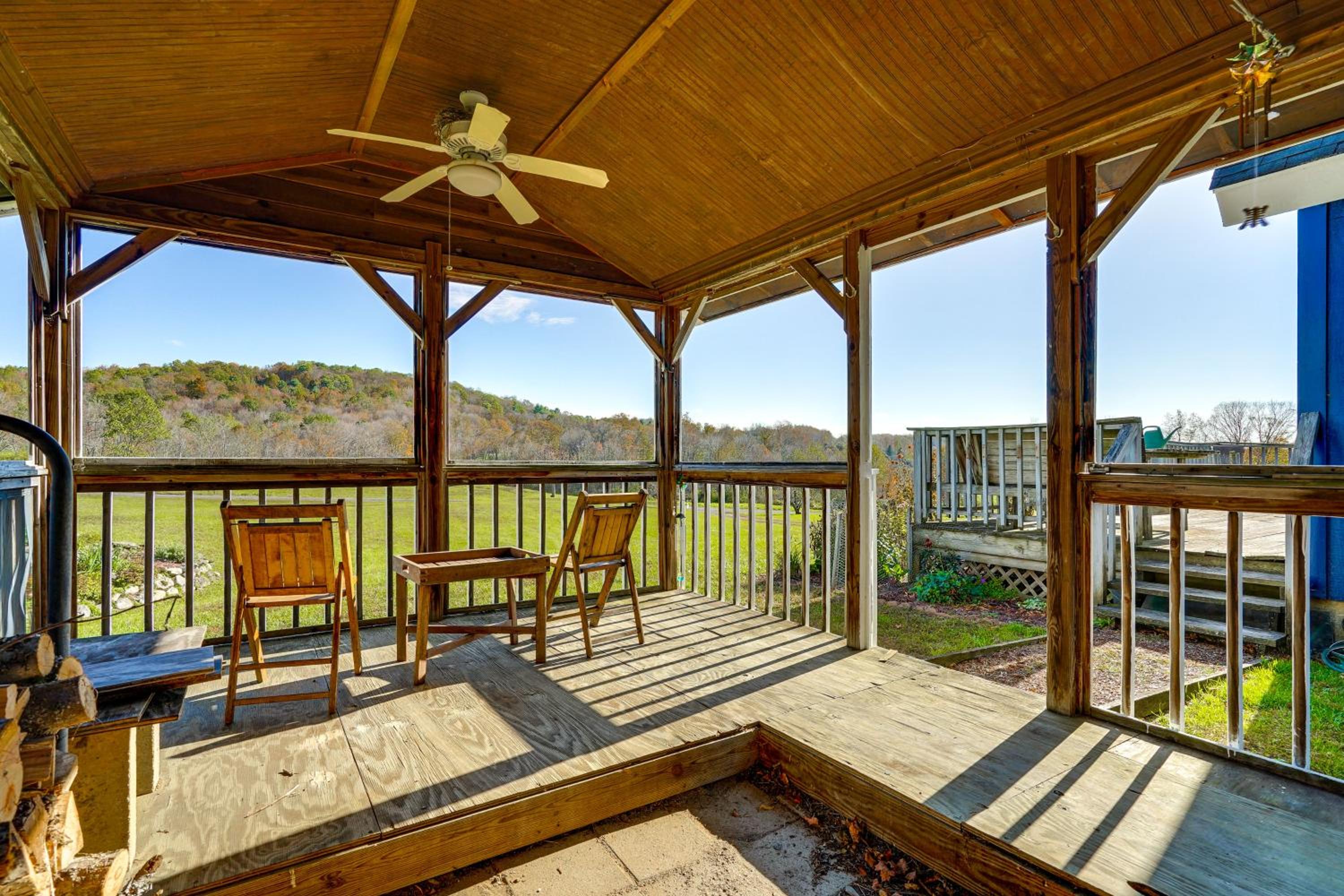 Relaxation Meets Upstate Adventure at Salem Home!