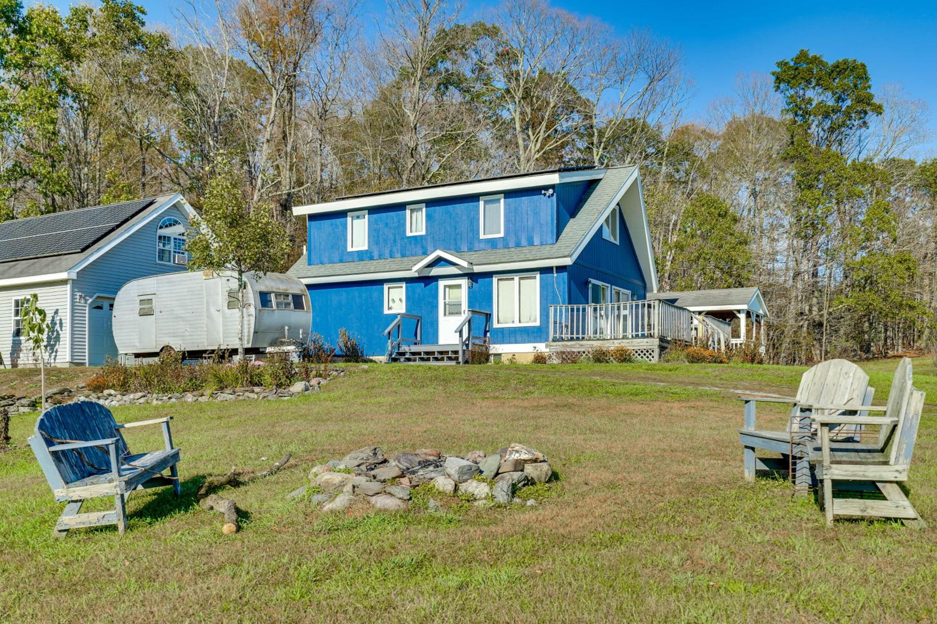 Relaxation Meets Upstate Adventure at Salem Home!