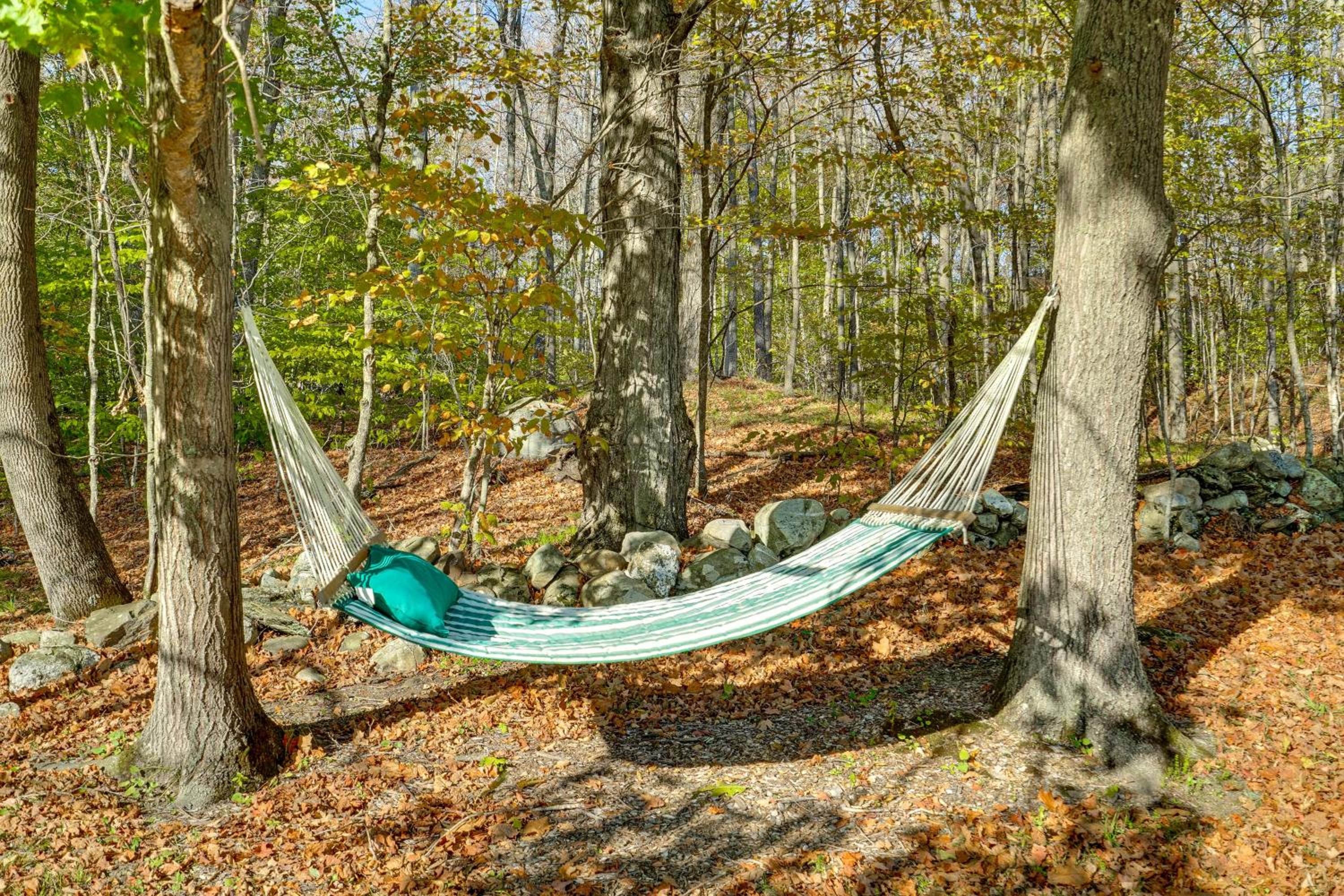 Relaxation Meets Upstate Adventure at Salem Home!