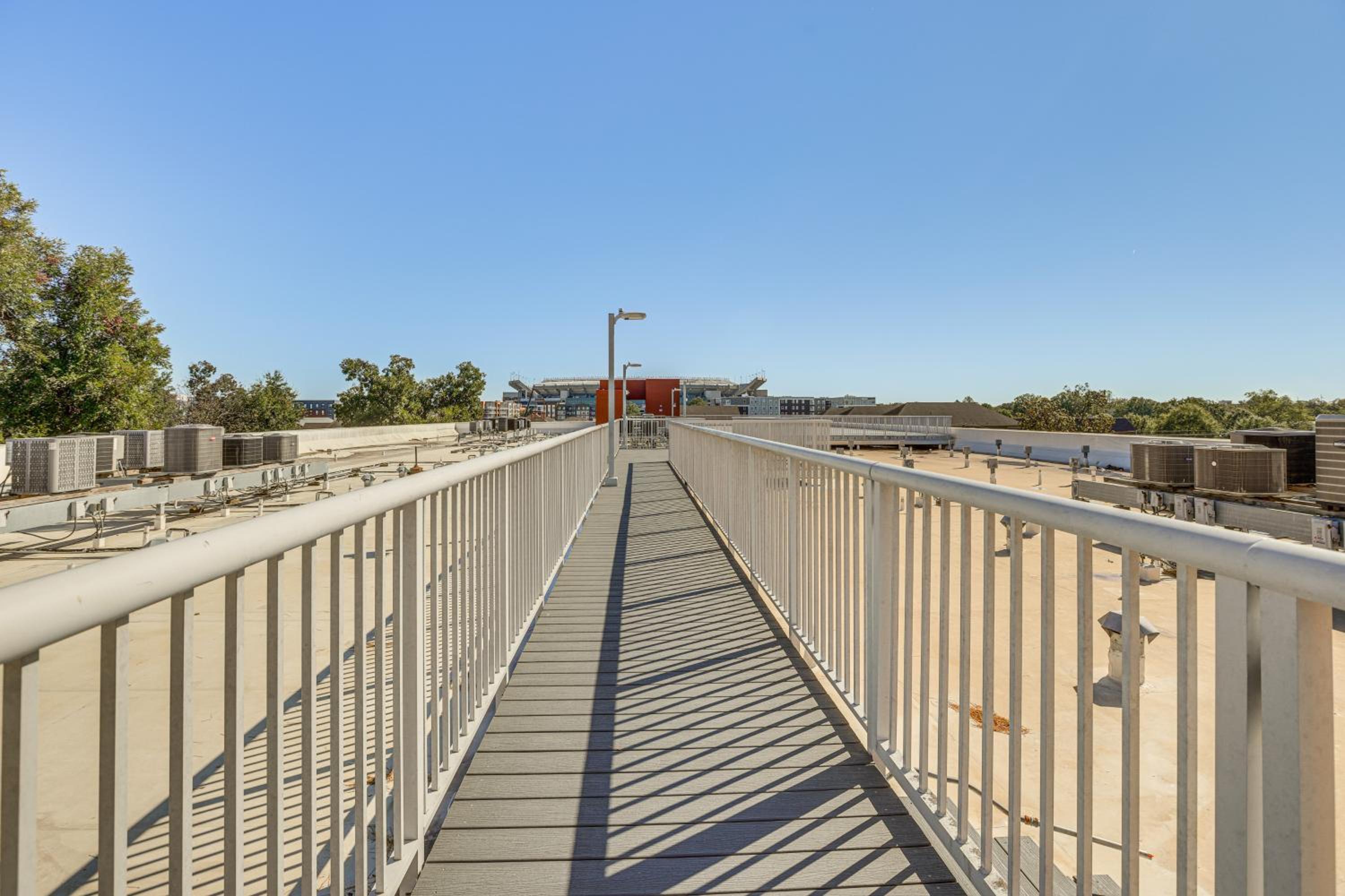 Walk to UA Campus Apt with Secure Parking!