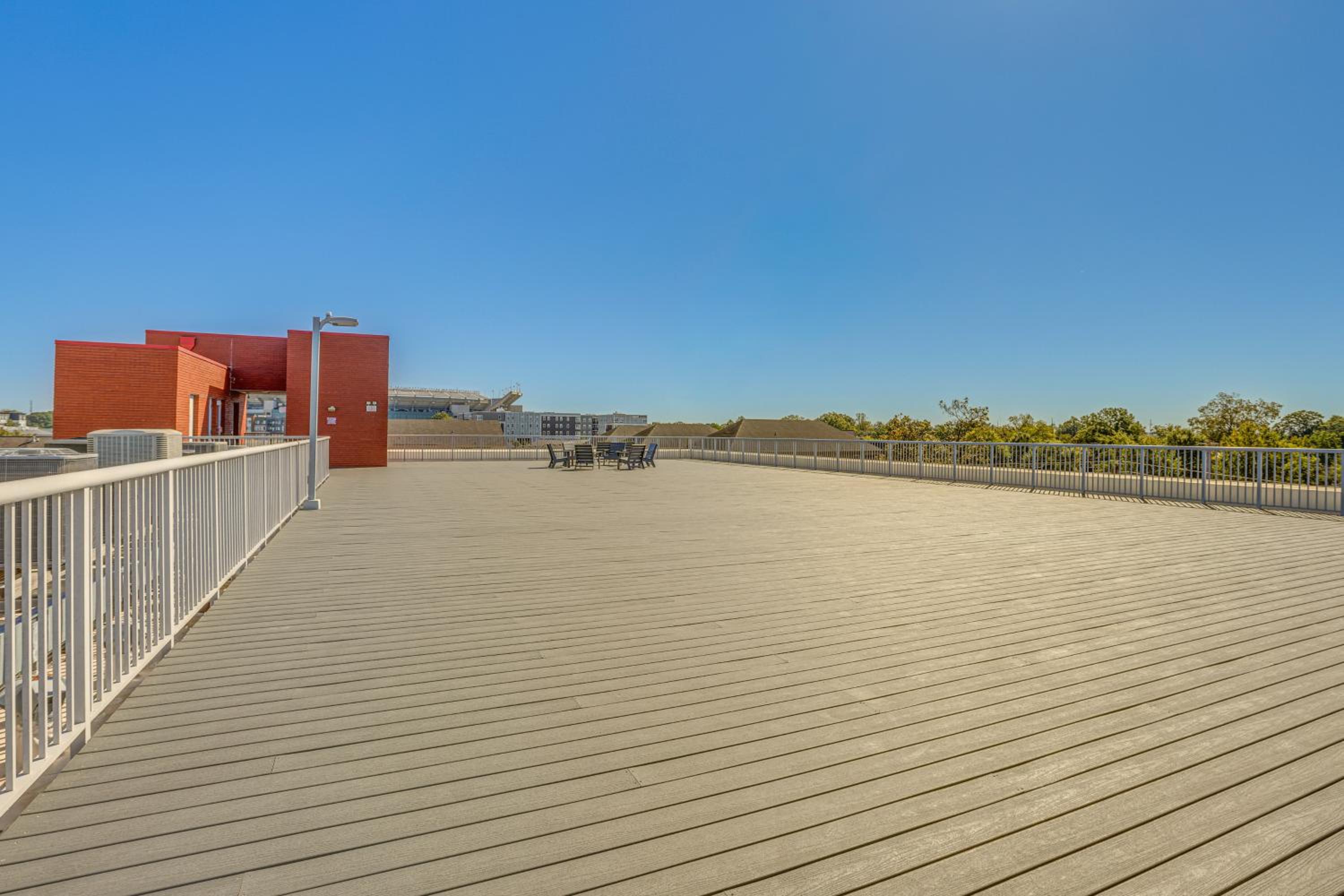 Walk to UA Campus Apt with Secure Parking!