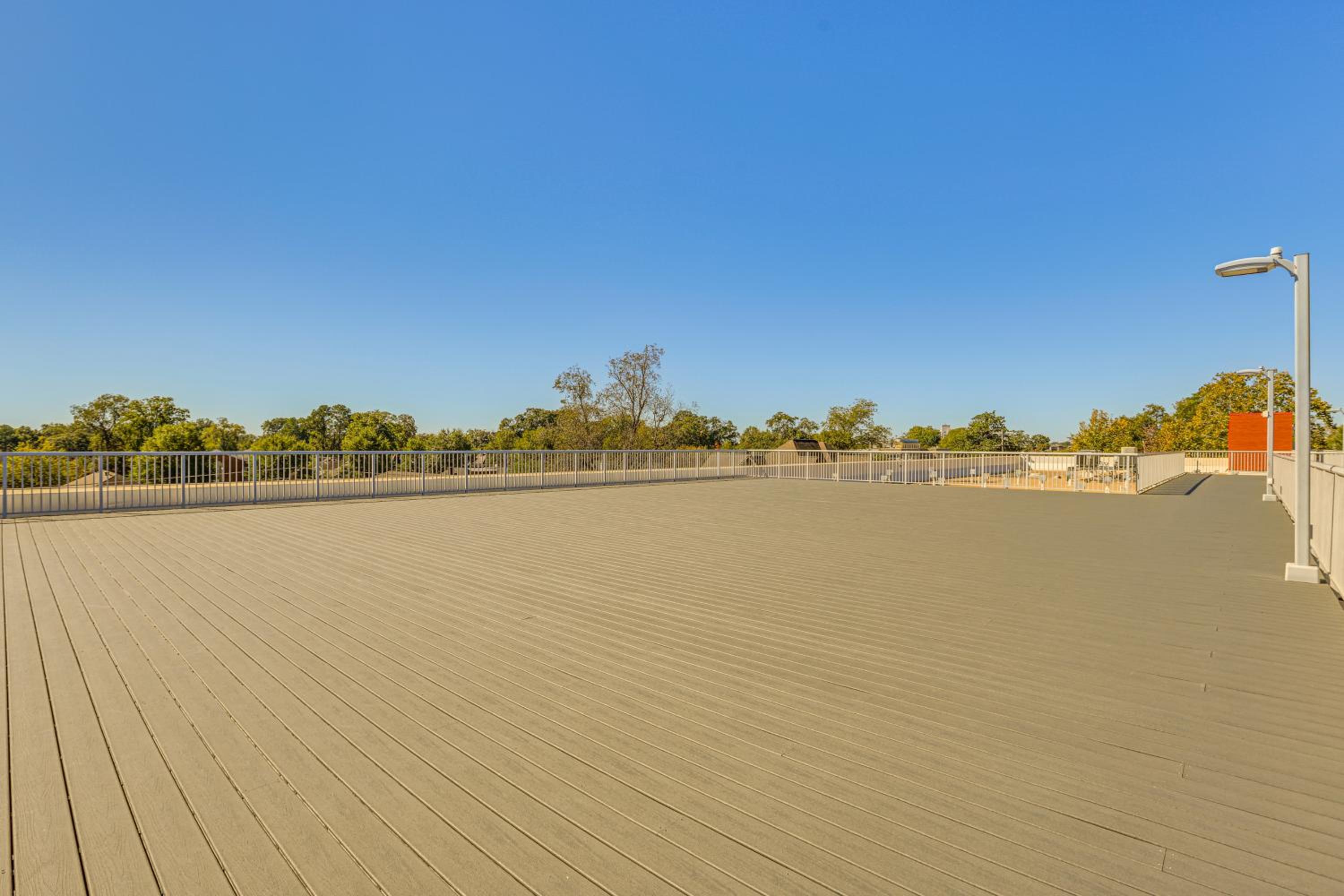 Walk to UA Campus Apt with Secure Parking!