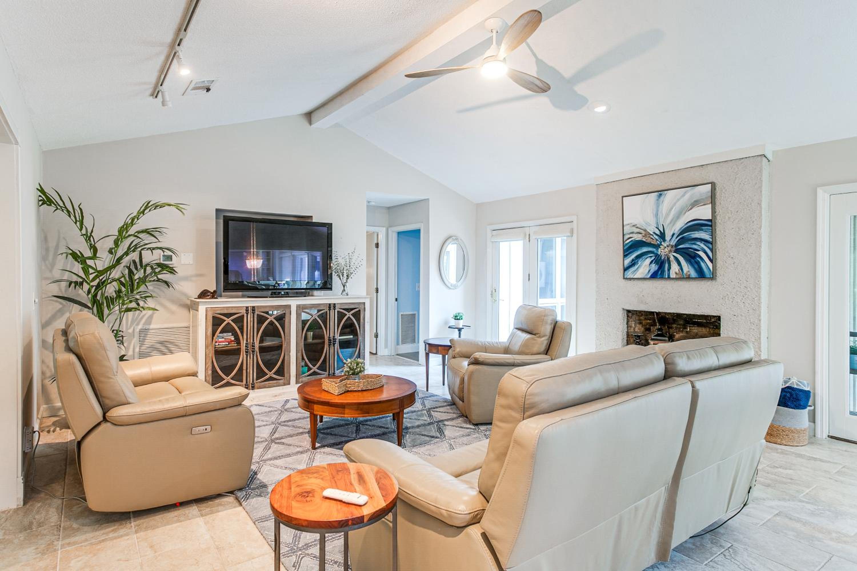 Near Beach! St Simons Island Gem in Golf Community