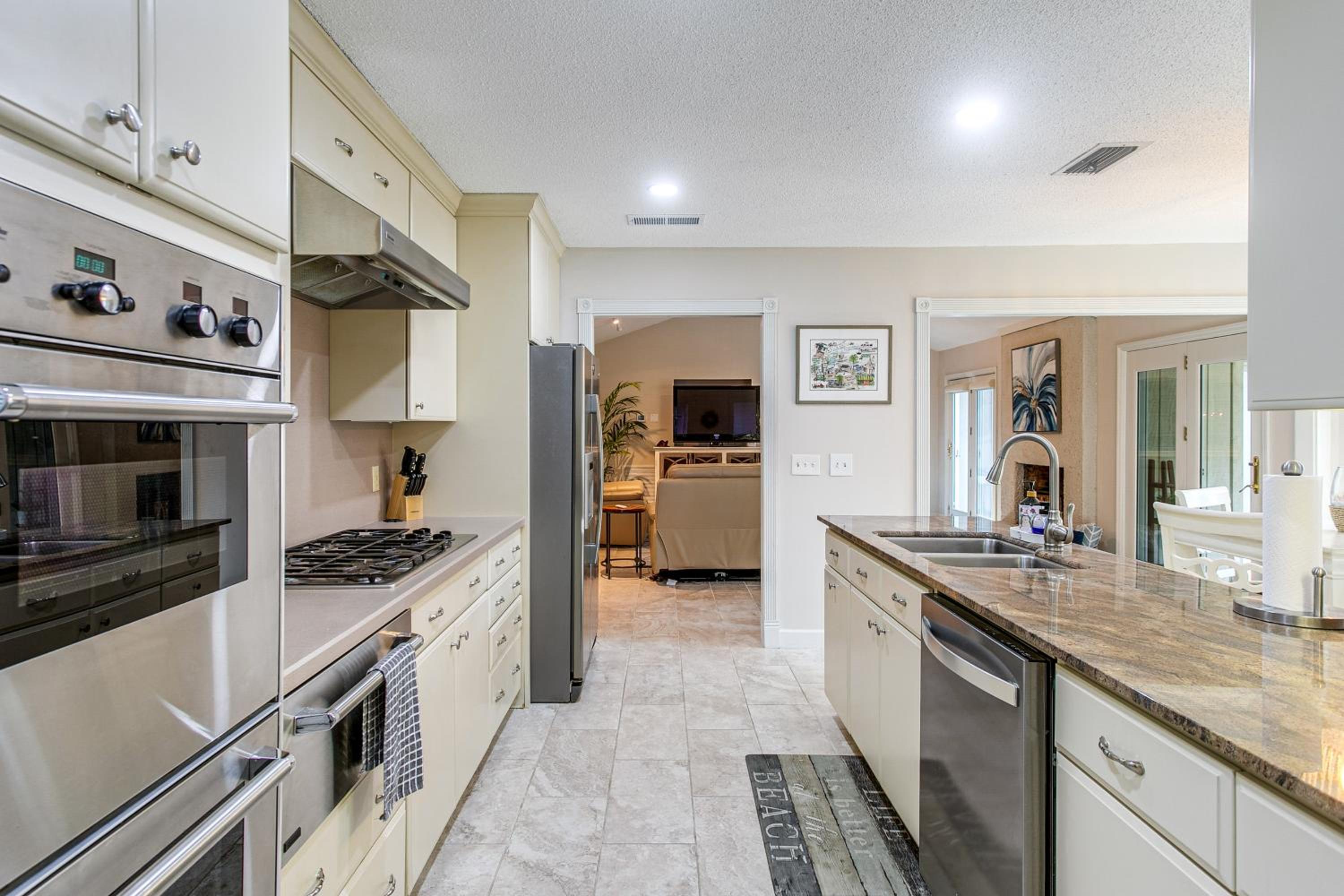 Near Beach! St Simons Island Gem in Golf Community