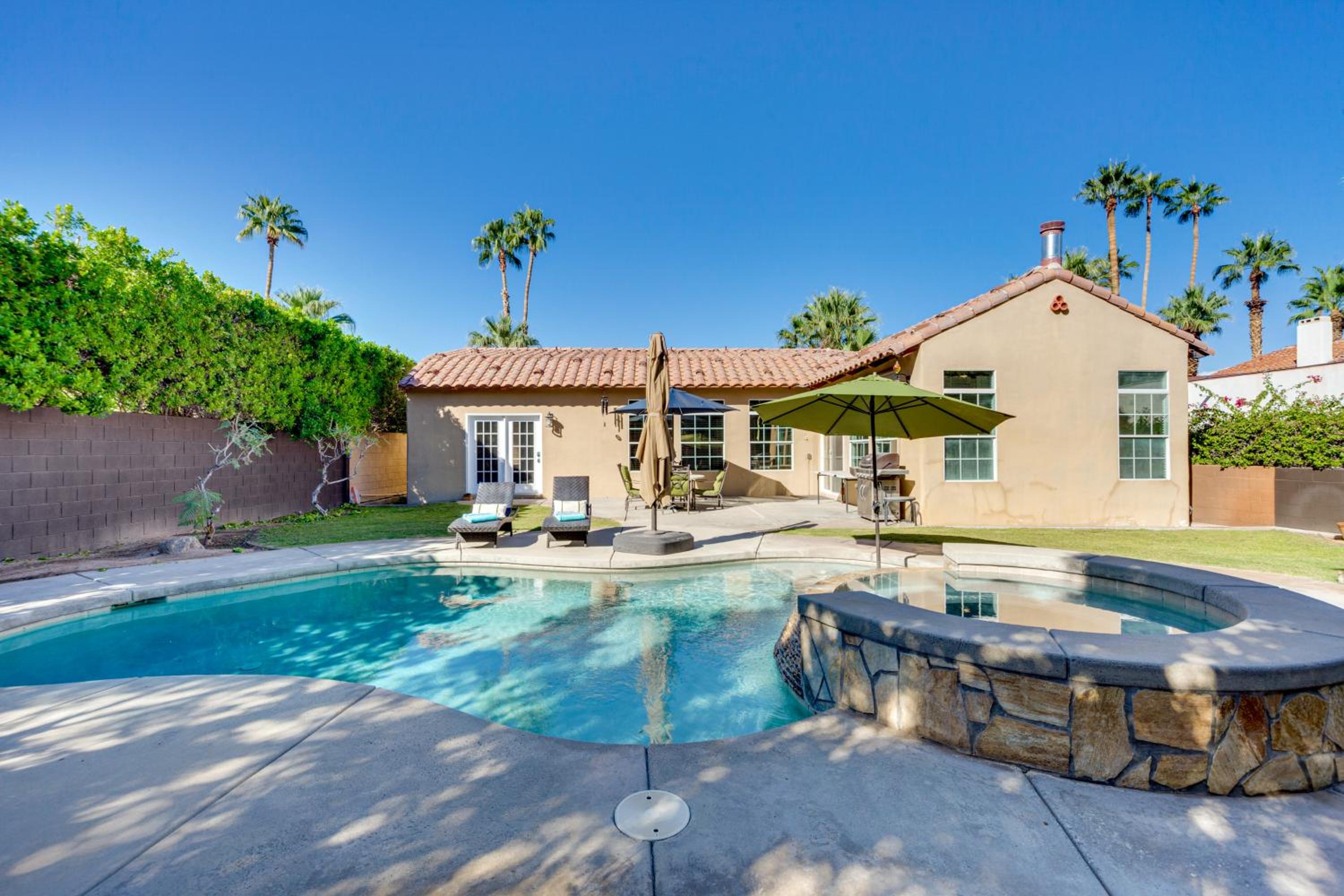 Walk to Dtwn Palm Springs! Chic Desert Oasis